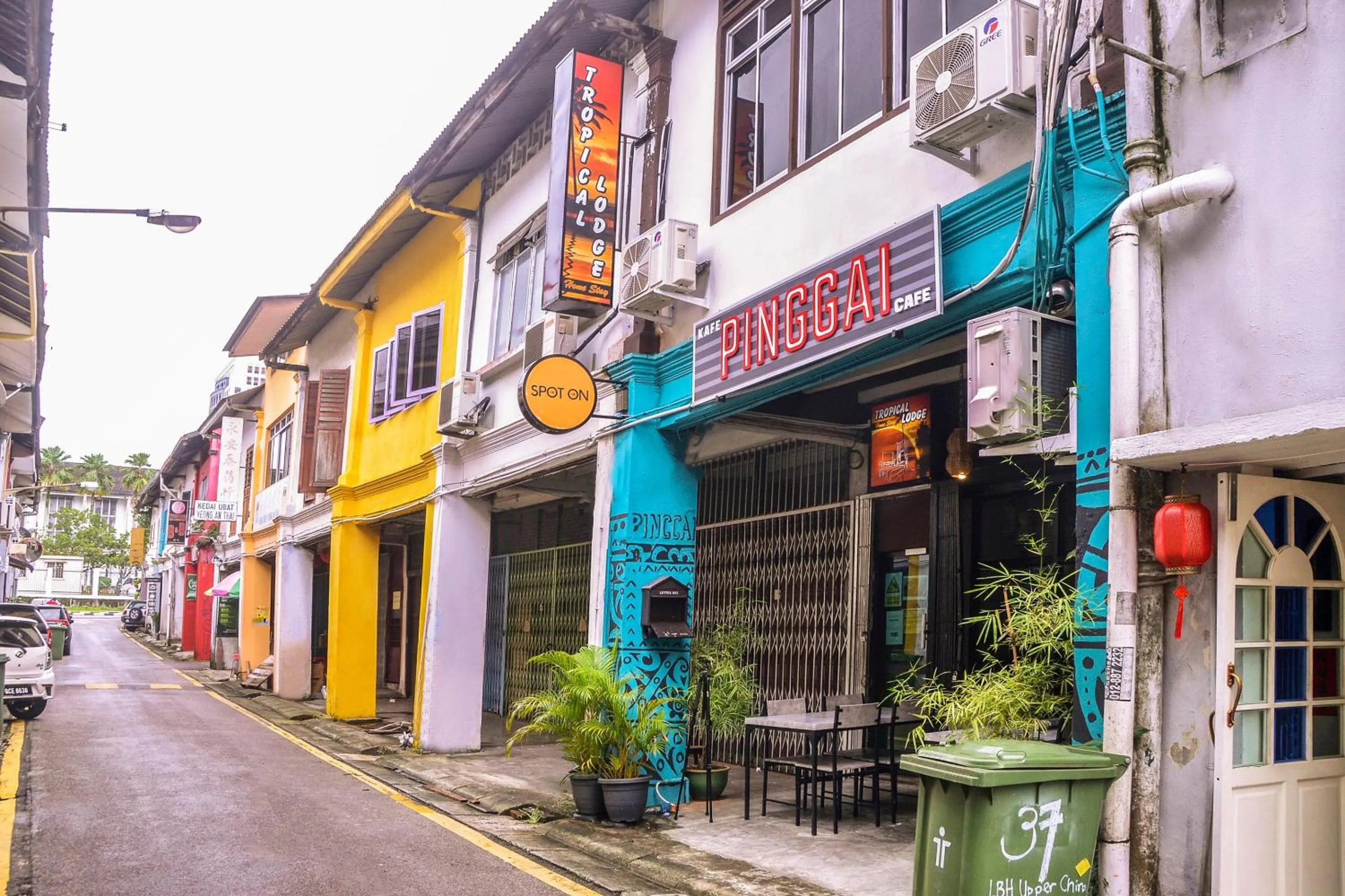 Facade/entrance in Hotel O Tropical Lodge