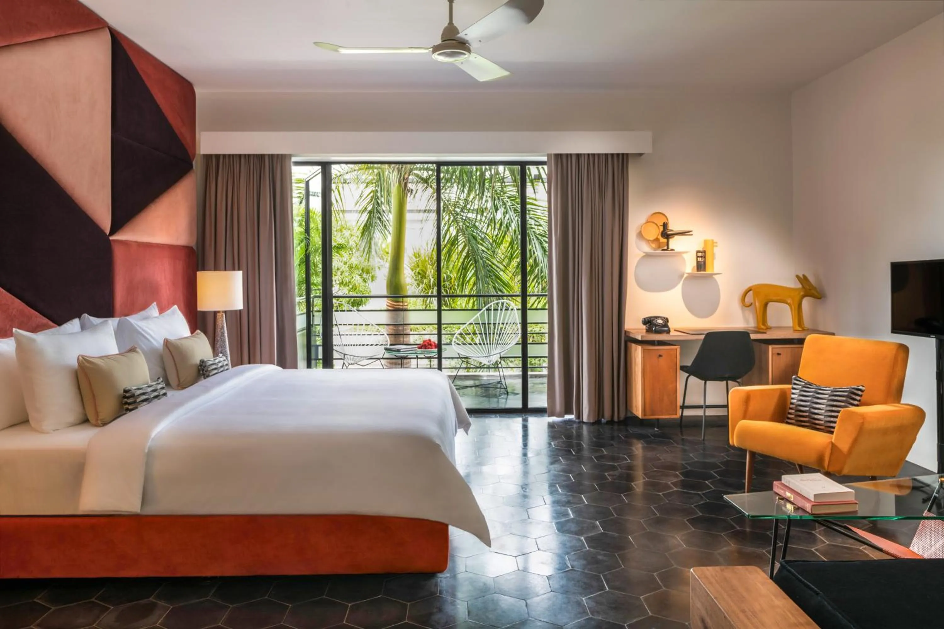 Bed in Viroth's Villa