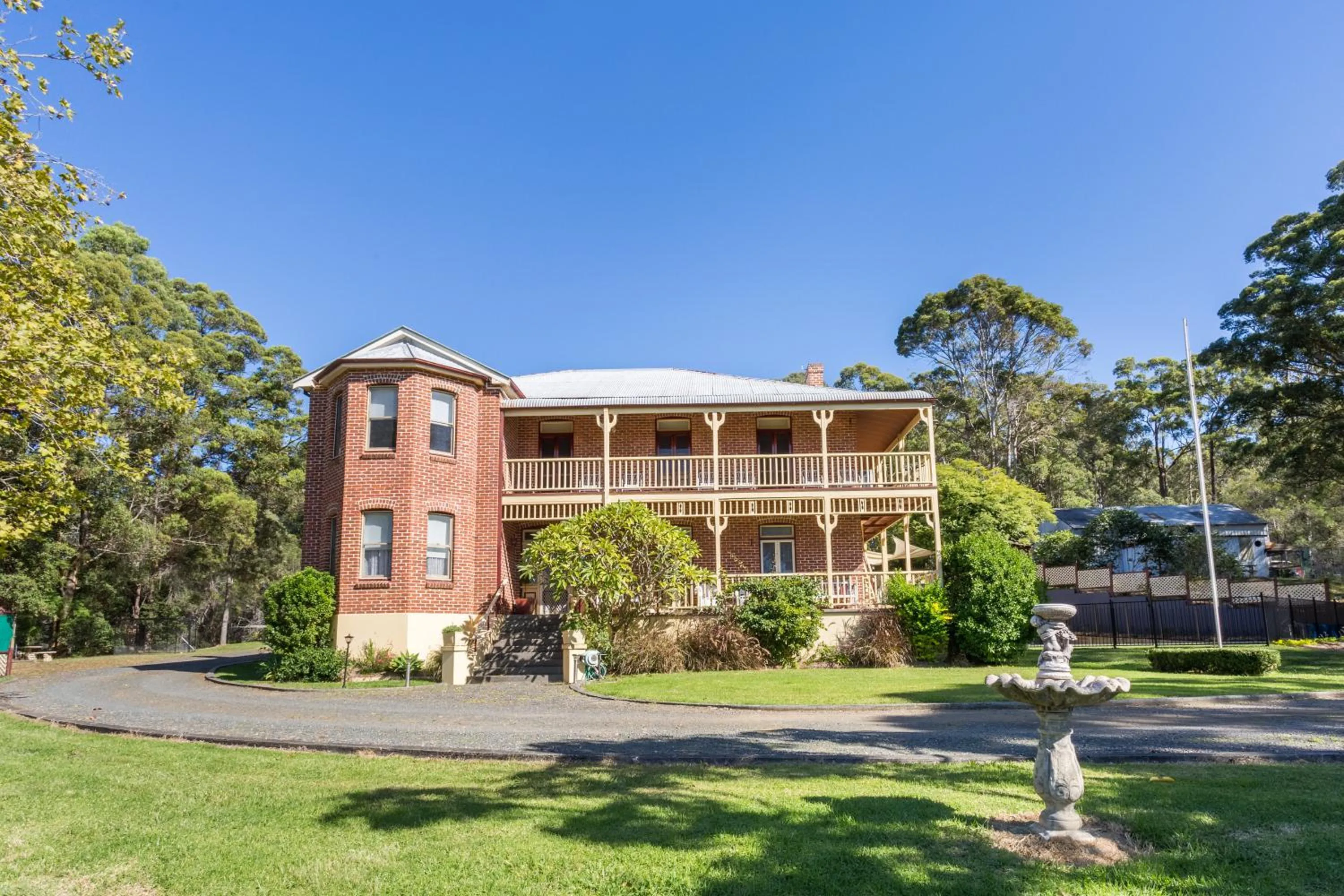 Property building in Palmyra B&B