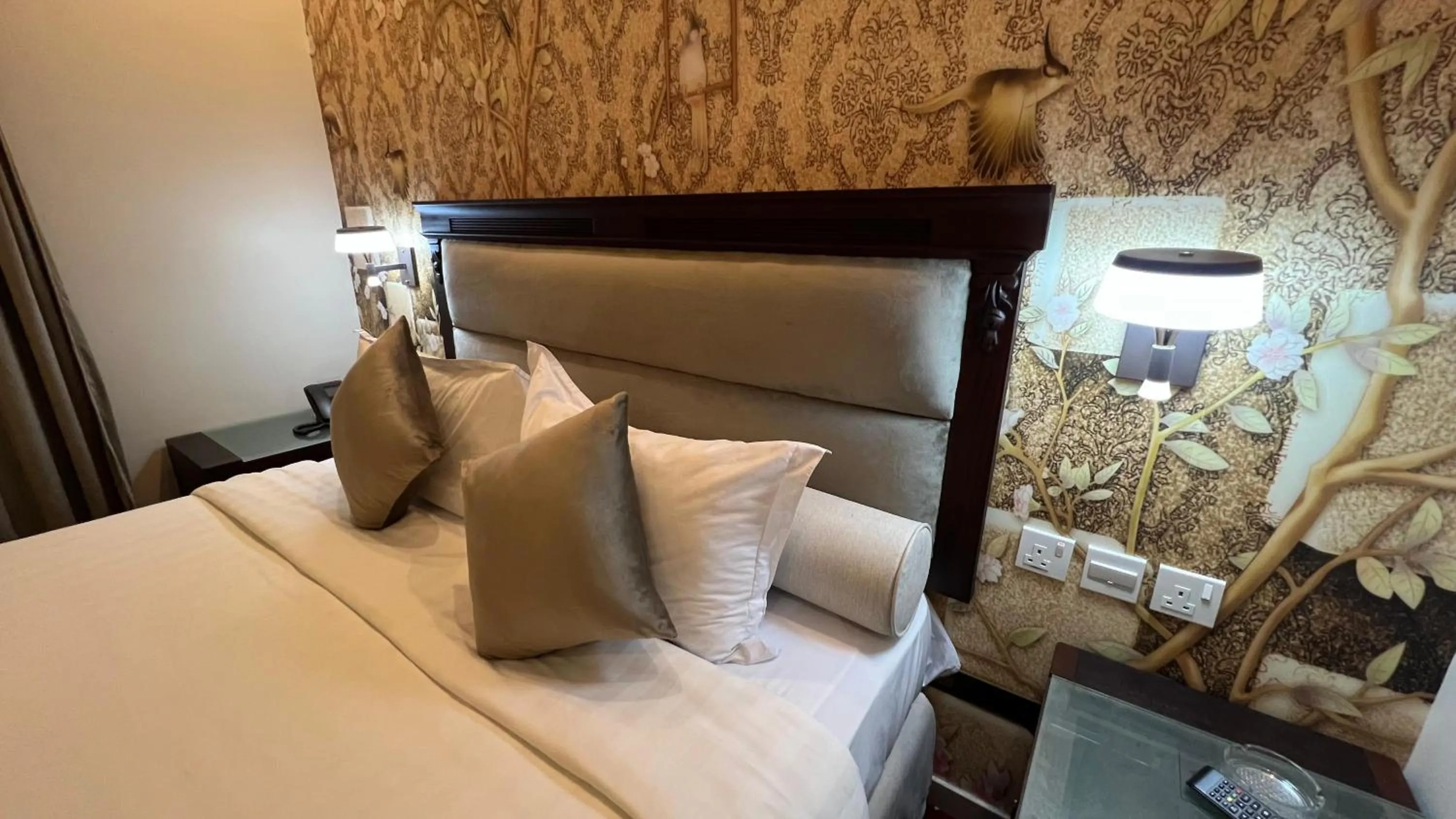 Bed in Jazan Inn Hotel