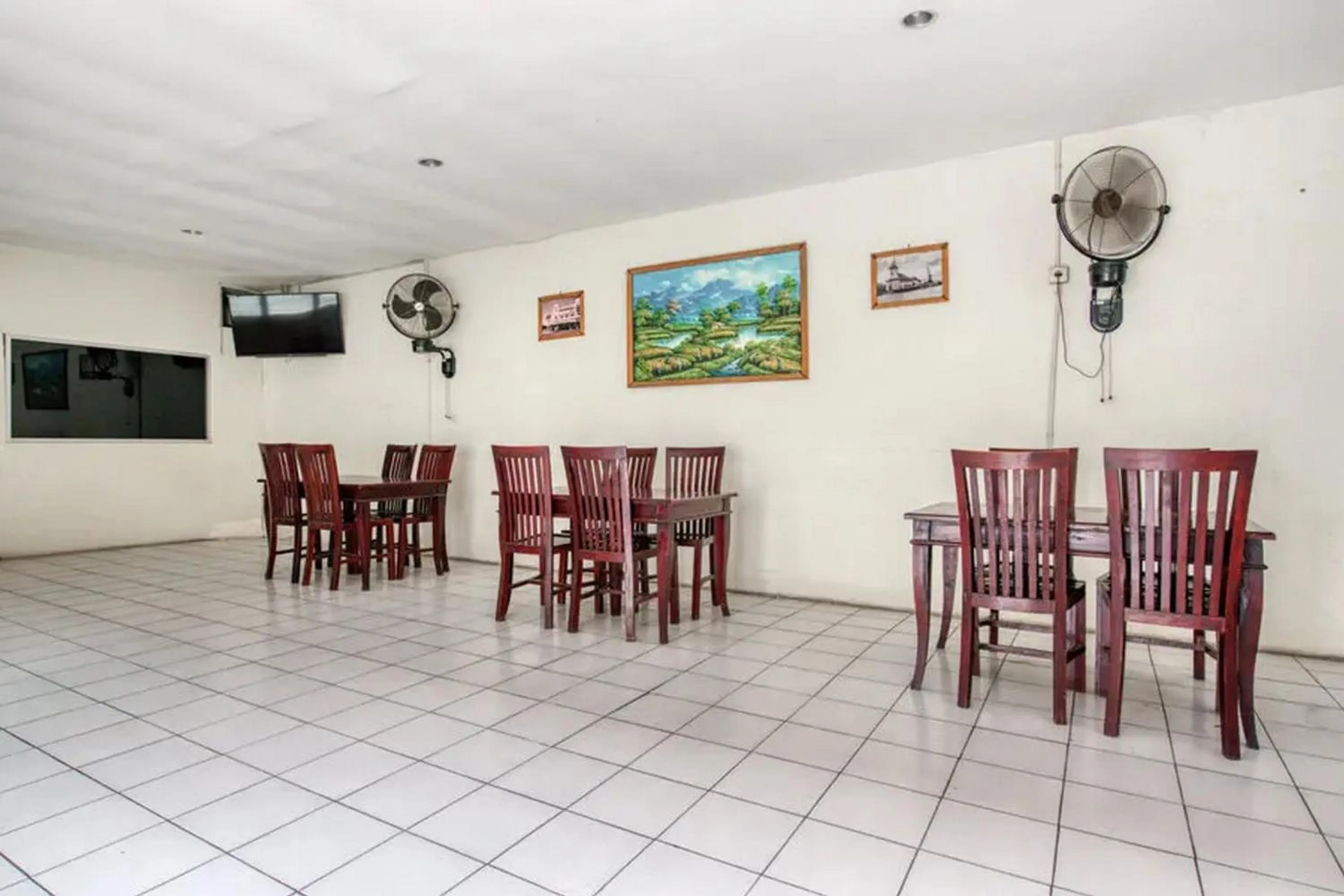 Other in RedDoorz Plus near Galaxy Mall