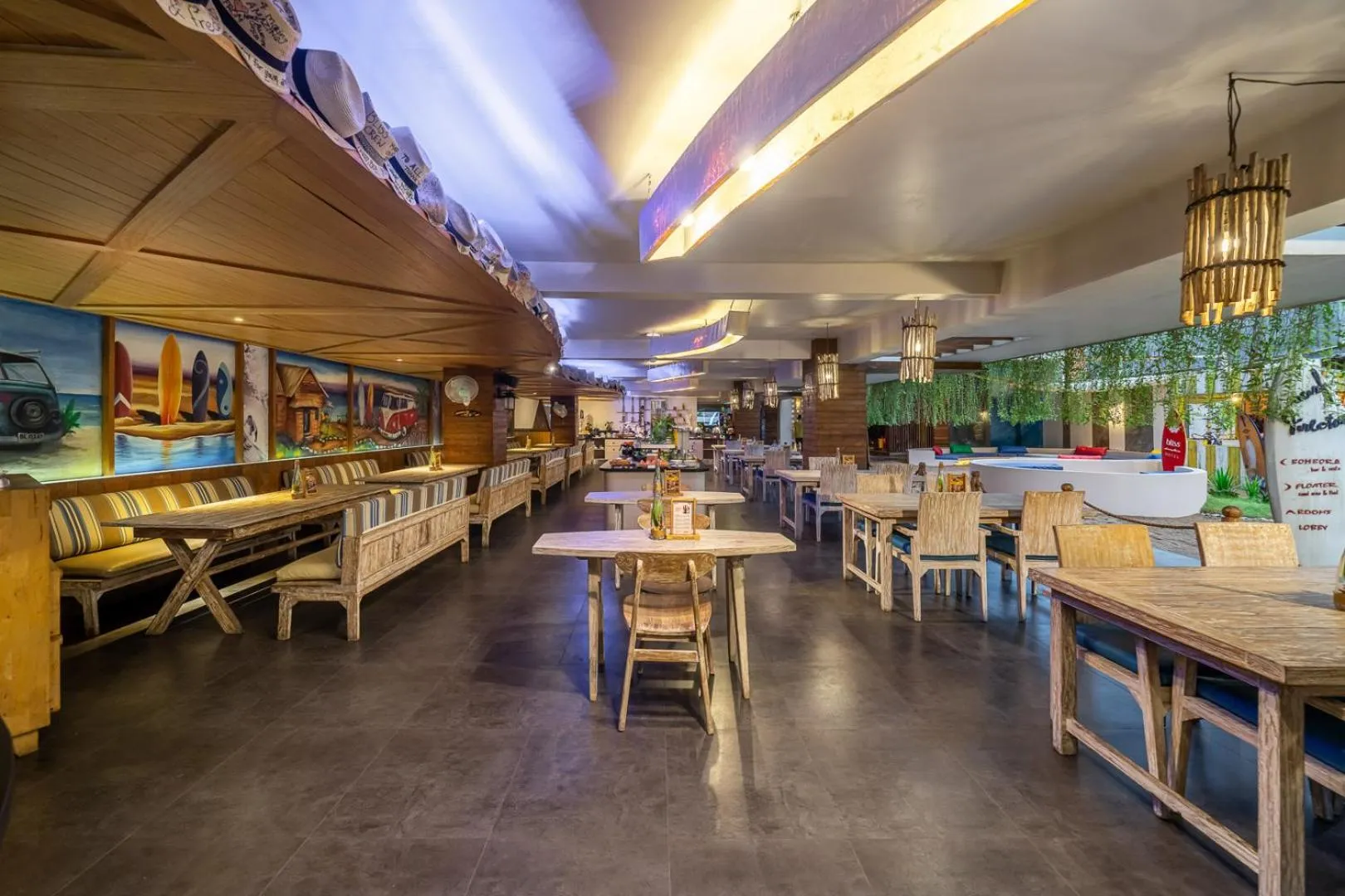 Restaurant/places to eat in Bliss Surfer Hotel Legian