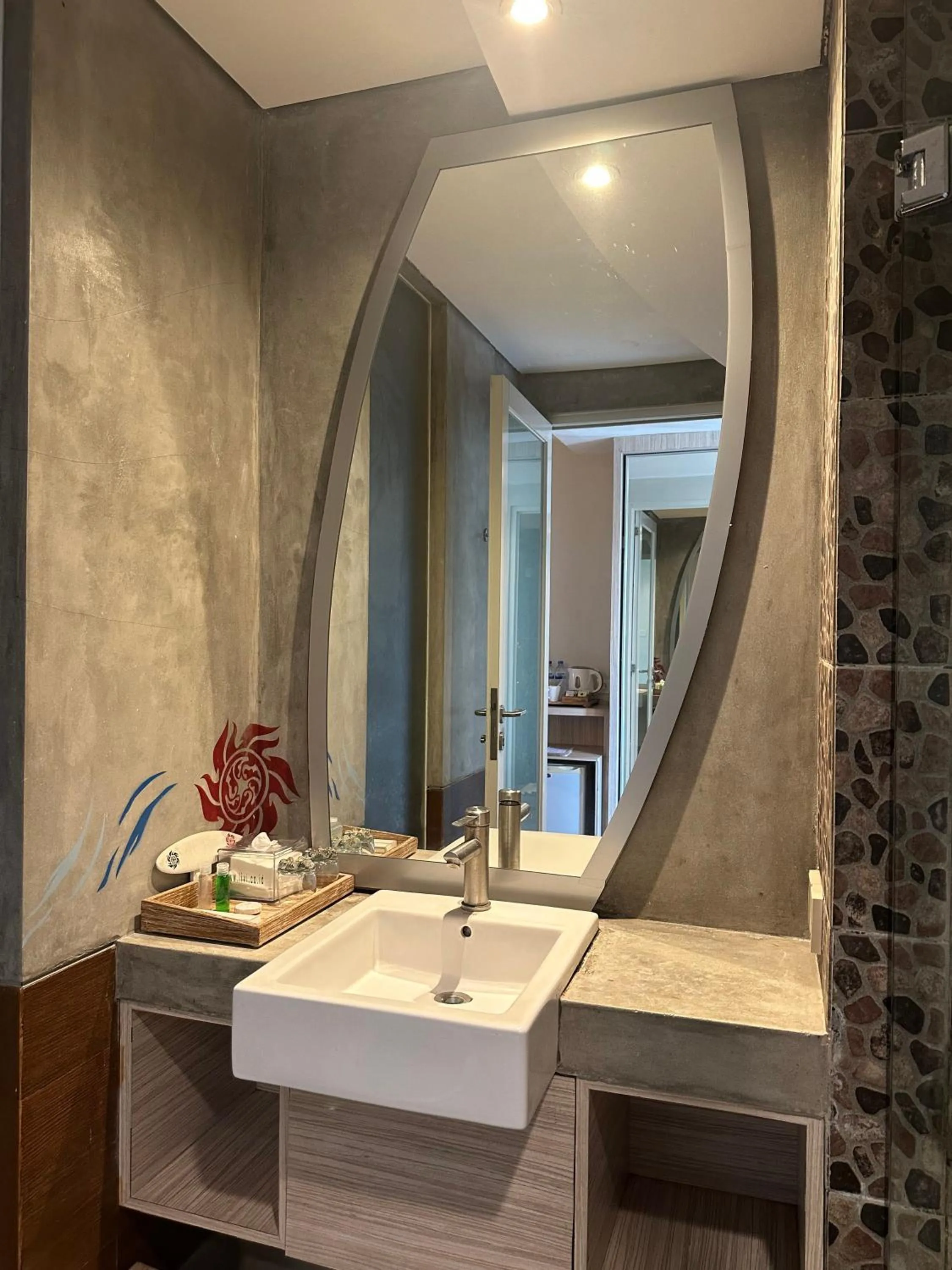 Bathroom in Bliss Surfer Hotel Legian