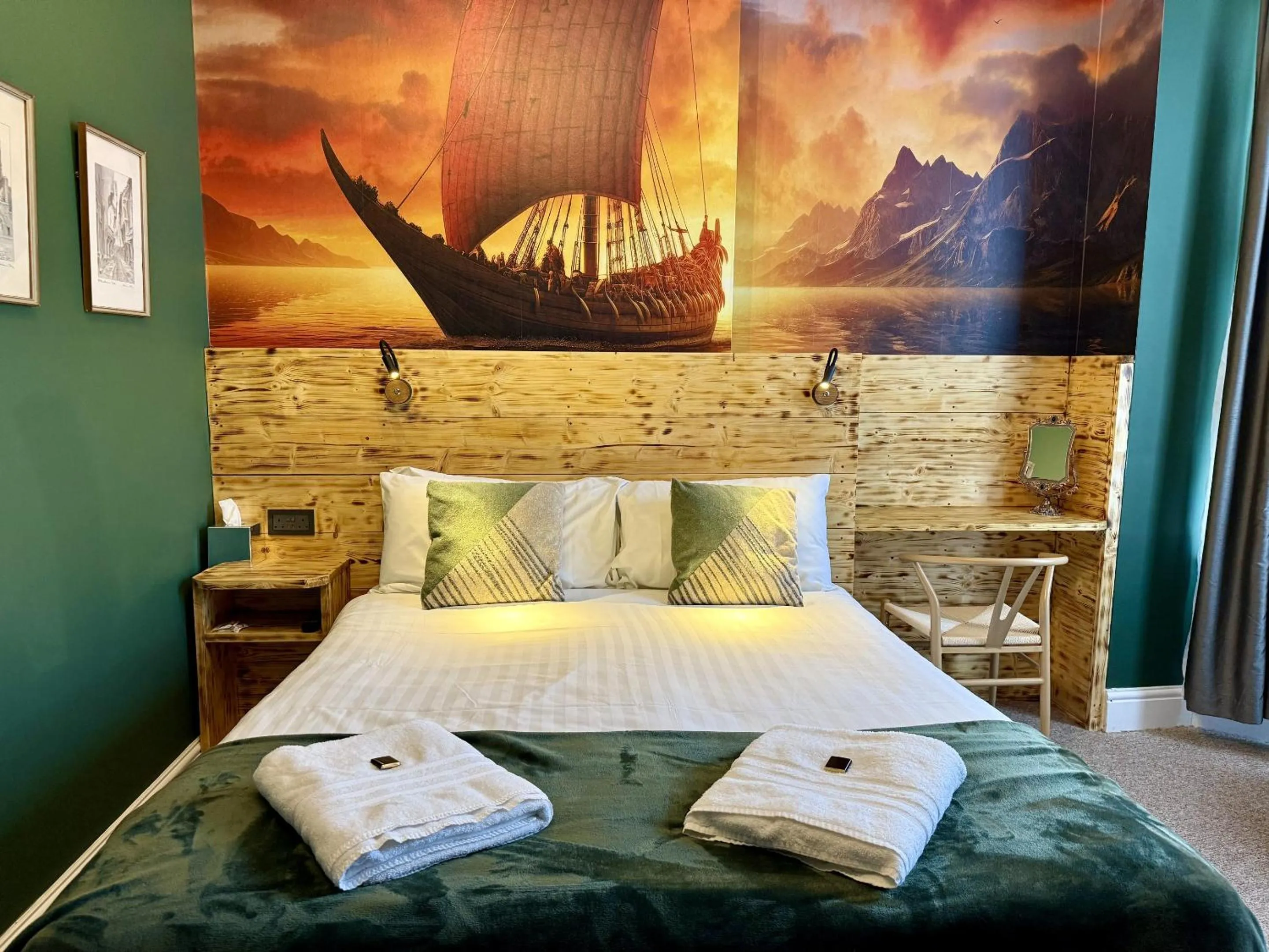 Bedroom, Bed in Vikings Accommodation
