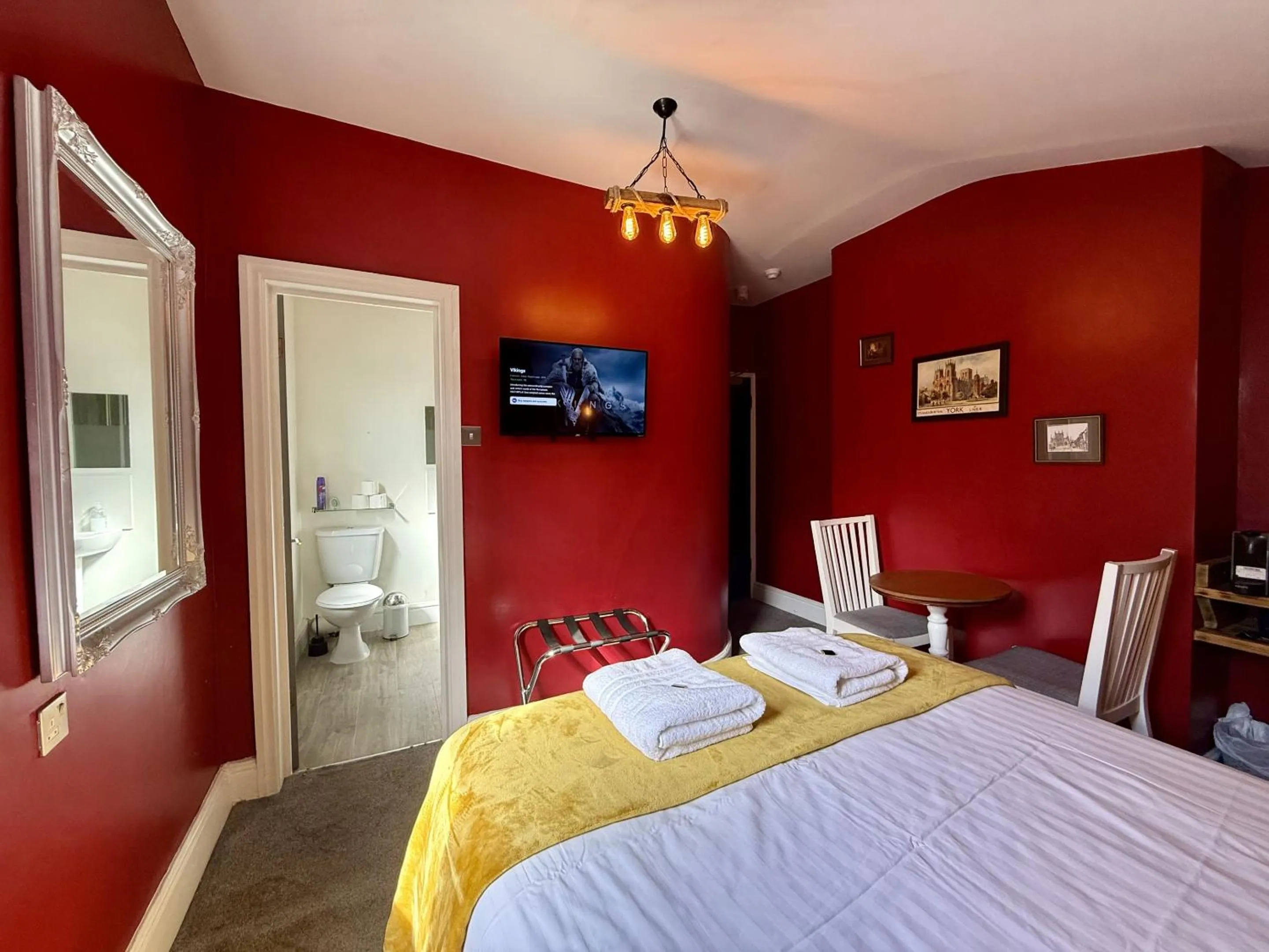 Bedroom, Bed in Vikings Accommodation