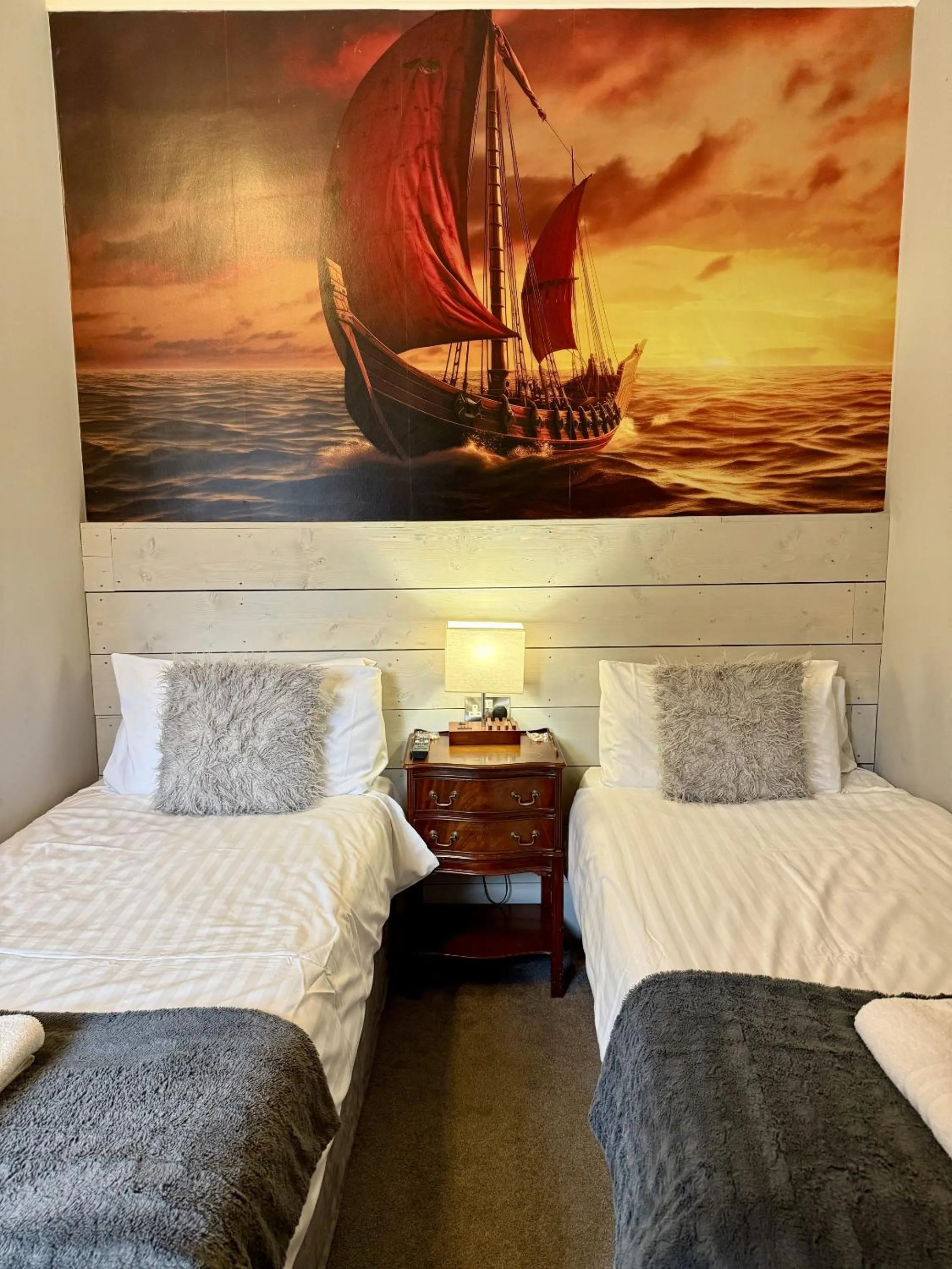 Bedroom, Bed in Vikings Accommodation