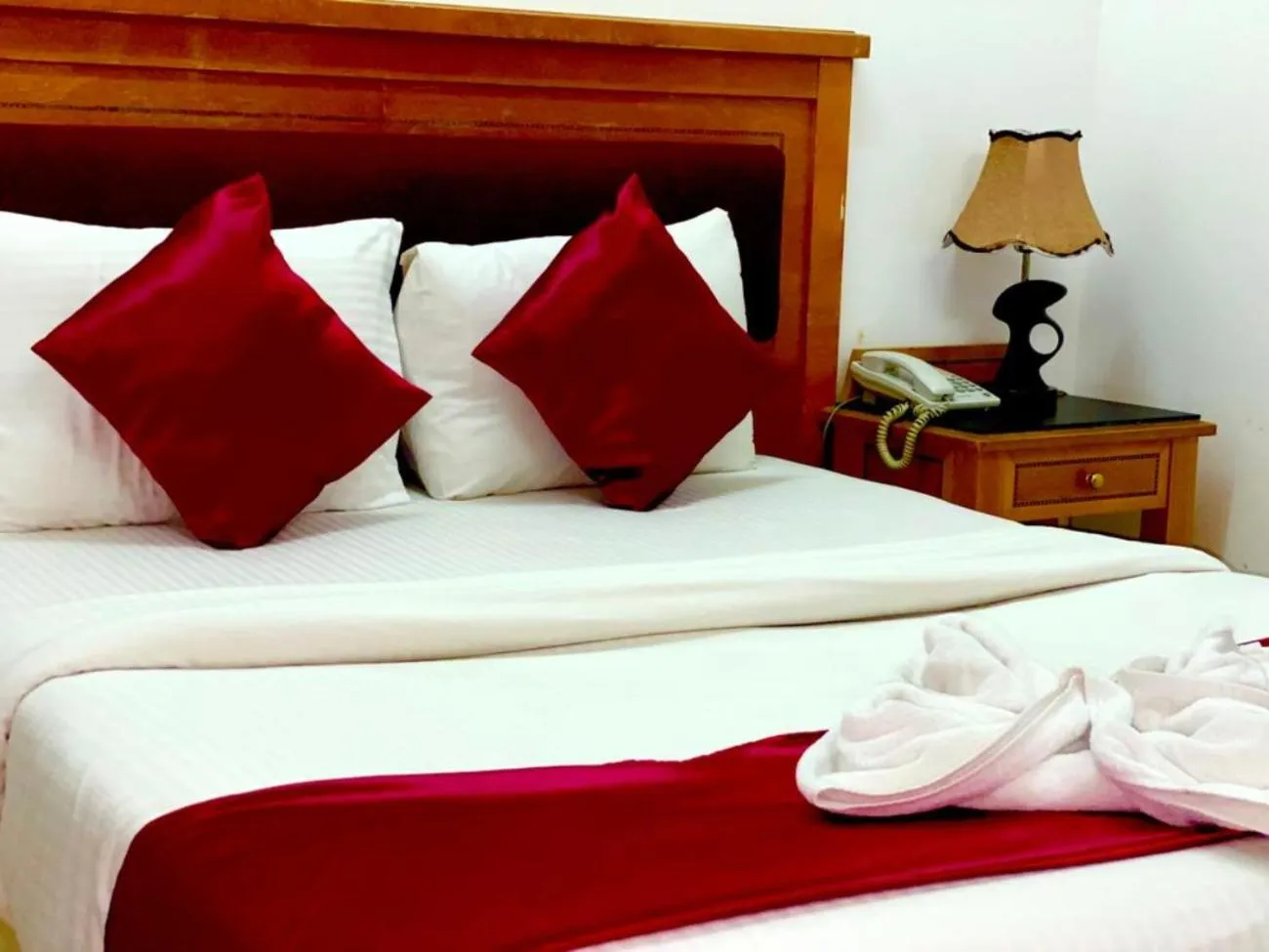 Bedroom, Bed in Savoy Inn Hotel Apartments