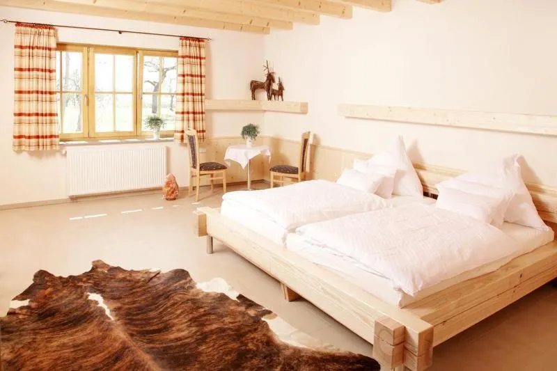 Bed in Erlebnisgastronomie Lochmuhle