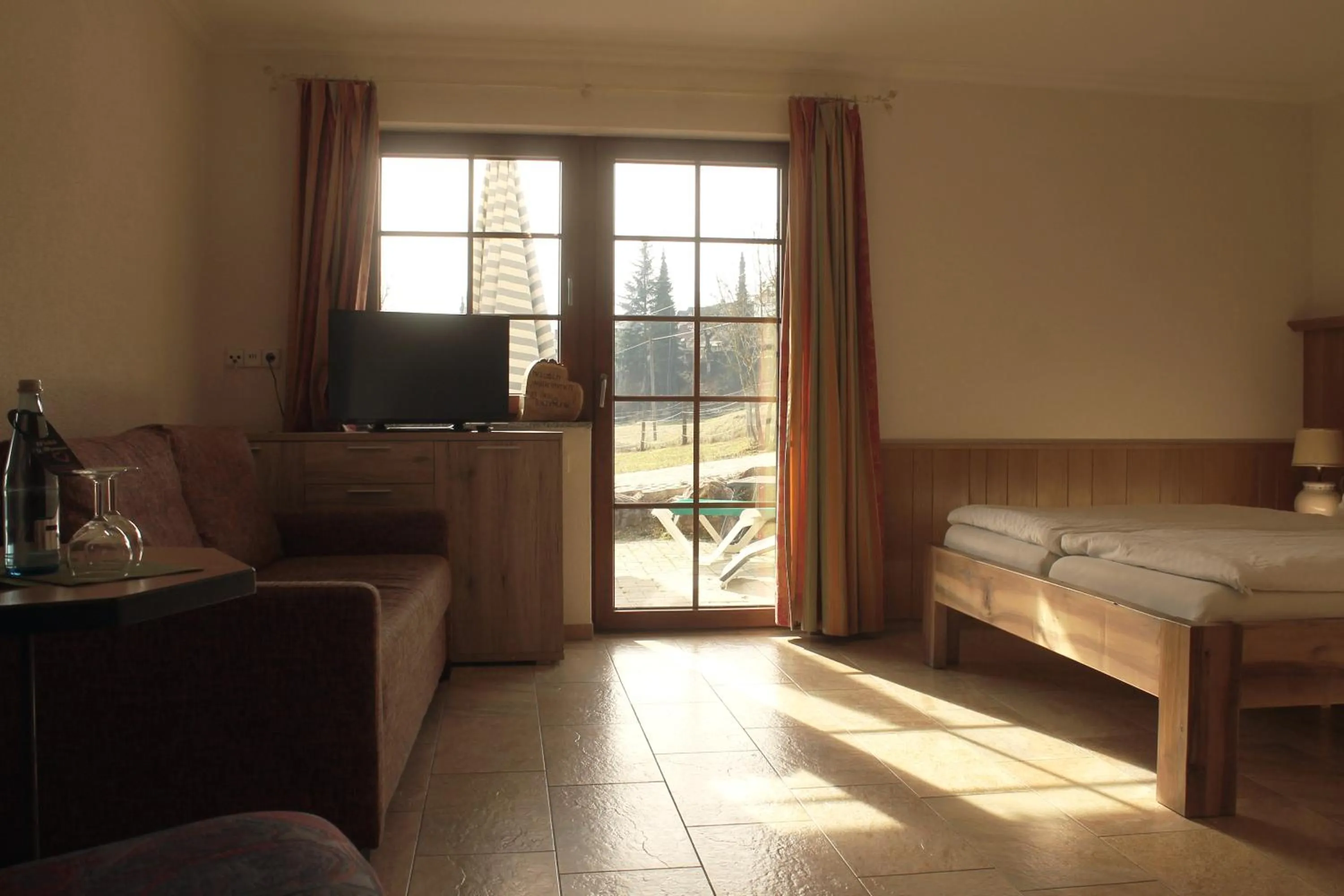 Bed in Erlebnisgastronomie Lochmuhle