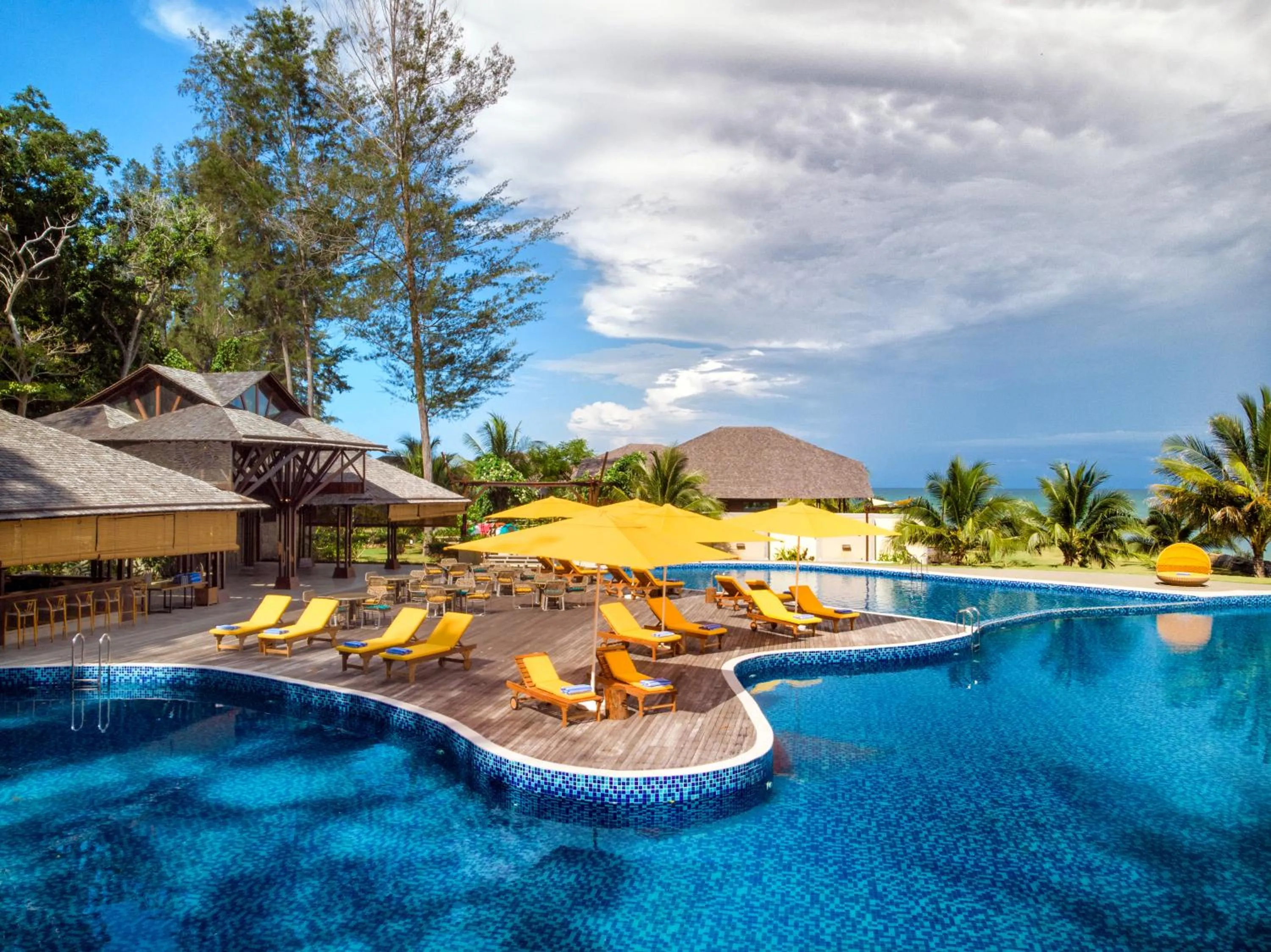 Swimming pool in Borneo Eagle Resort