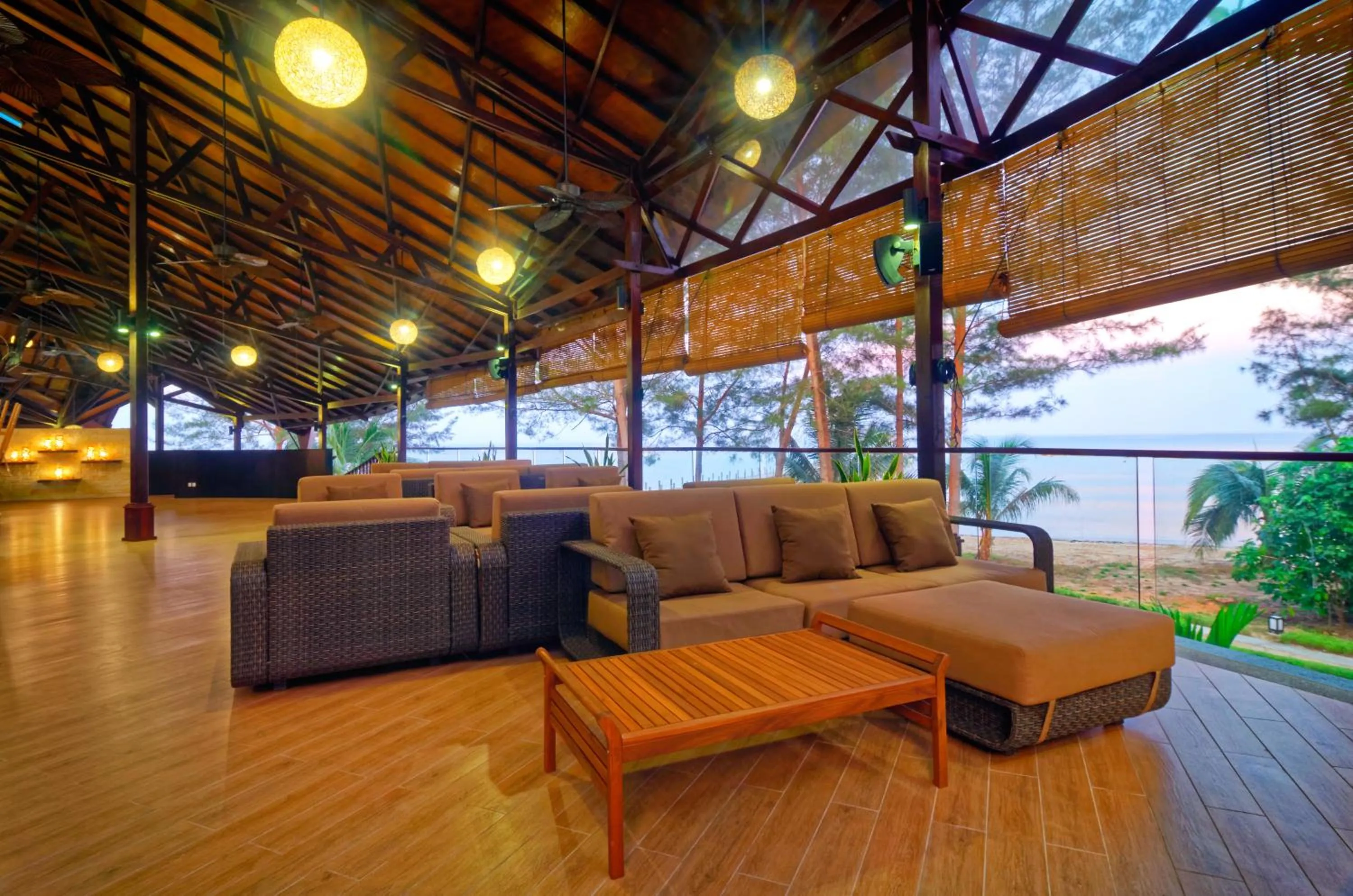 Lounge or bar in Borneo Eagle Resort