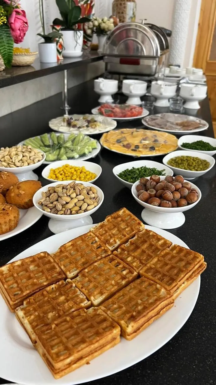 Food and drinks in Hotel Caravan Serail