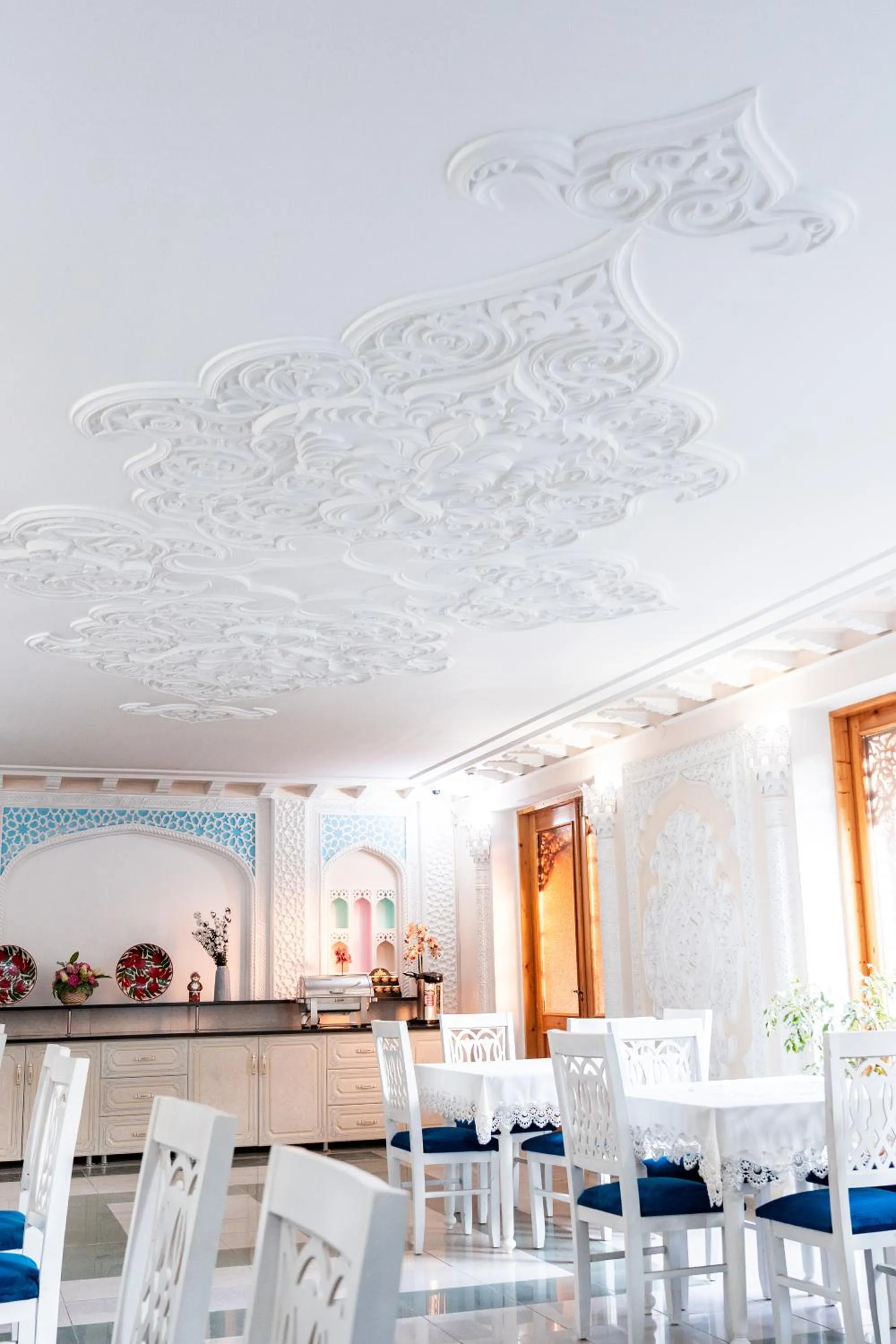 Restaurant/places to eat in Hotel Caravan Serail