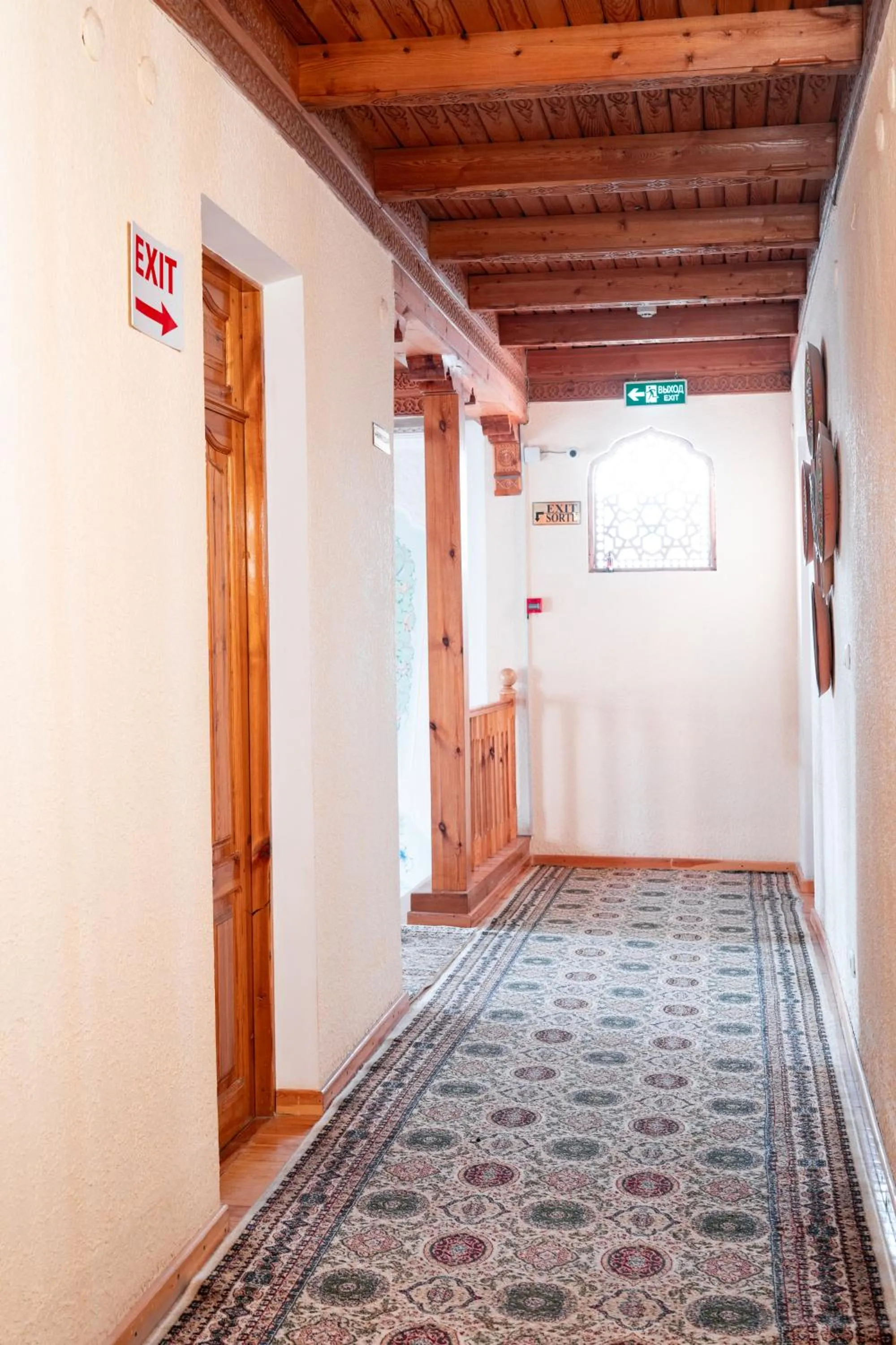 On site in Hotel Caravan Serail