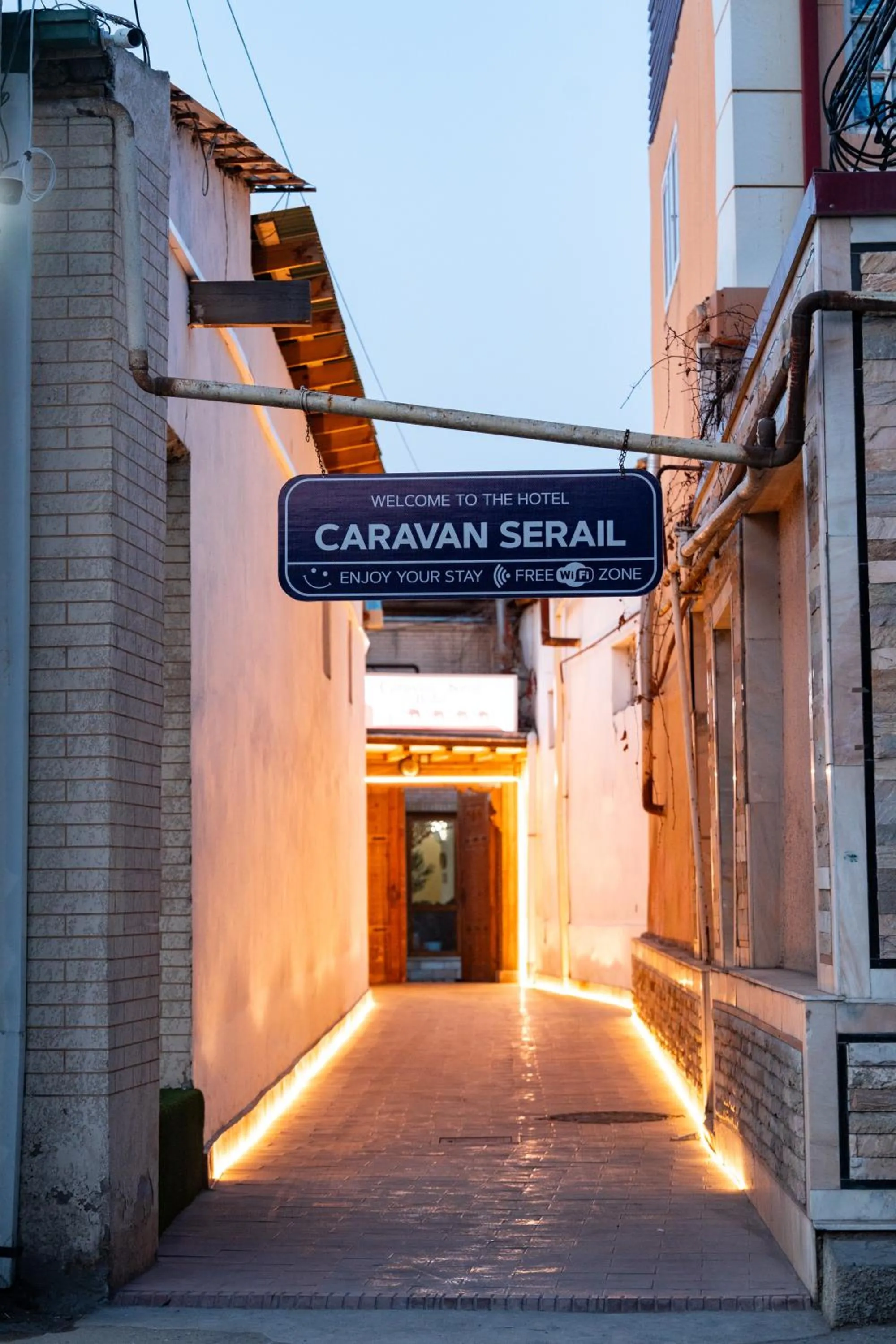 Facade/entrance in Hotel Caravan Serail