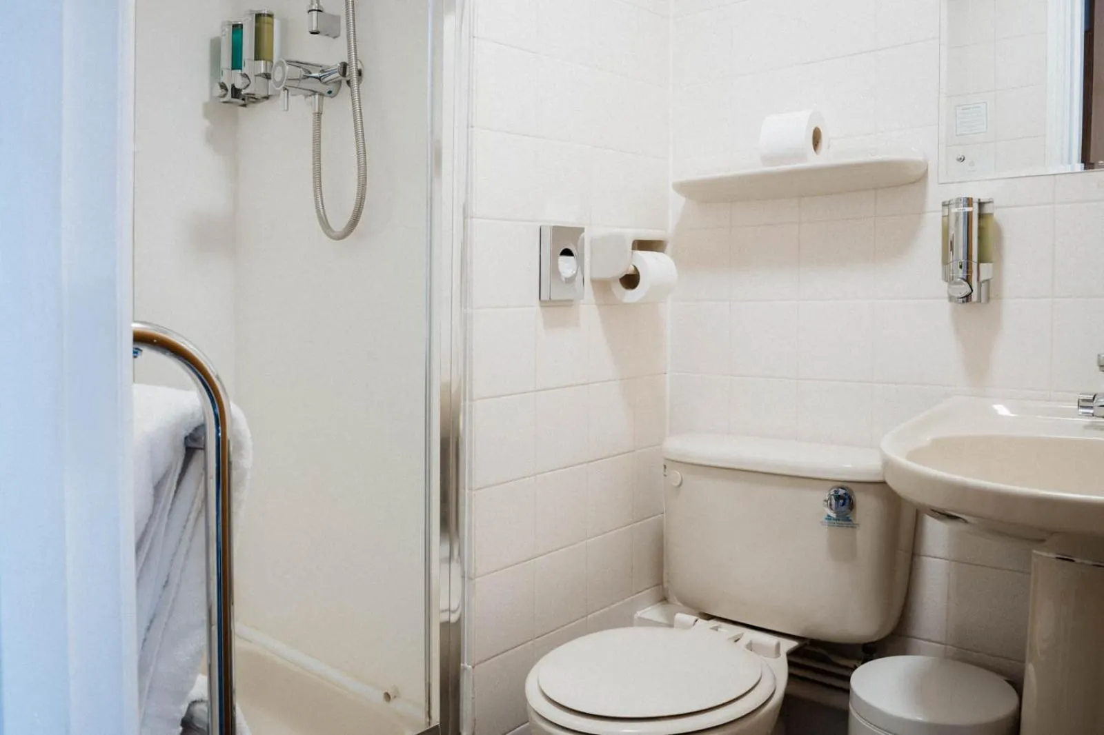 Bathroom in Peter Scott House Birmingham