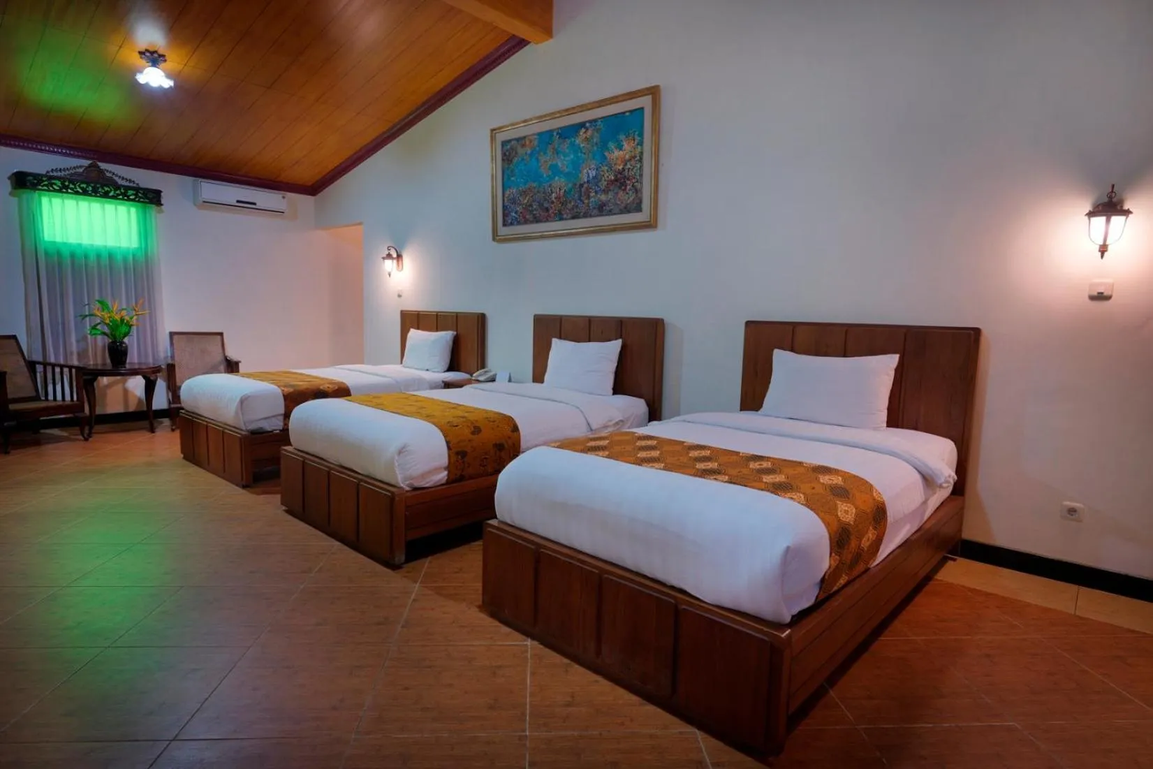 Bed in Melva Balemong