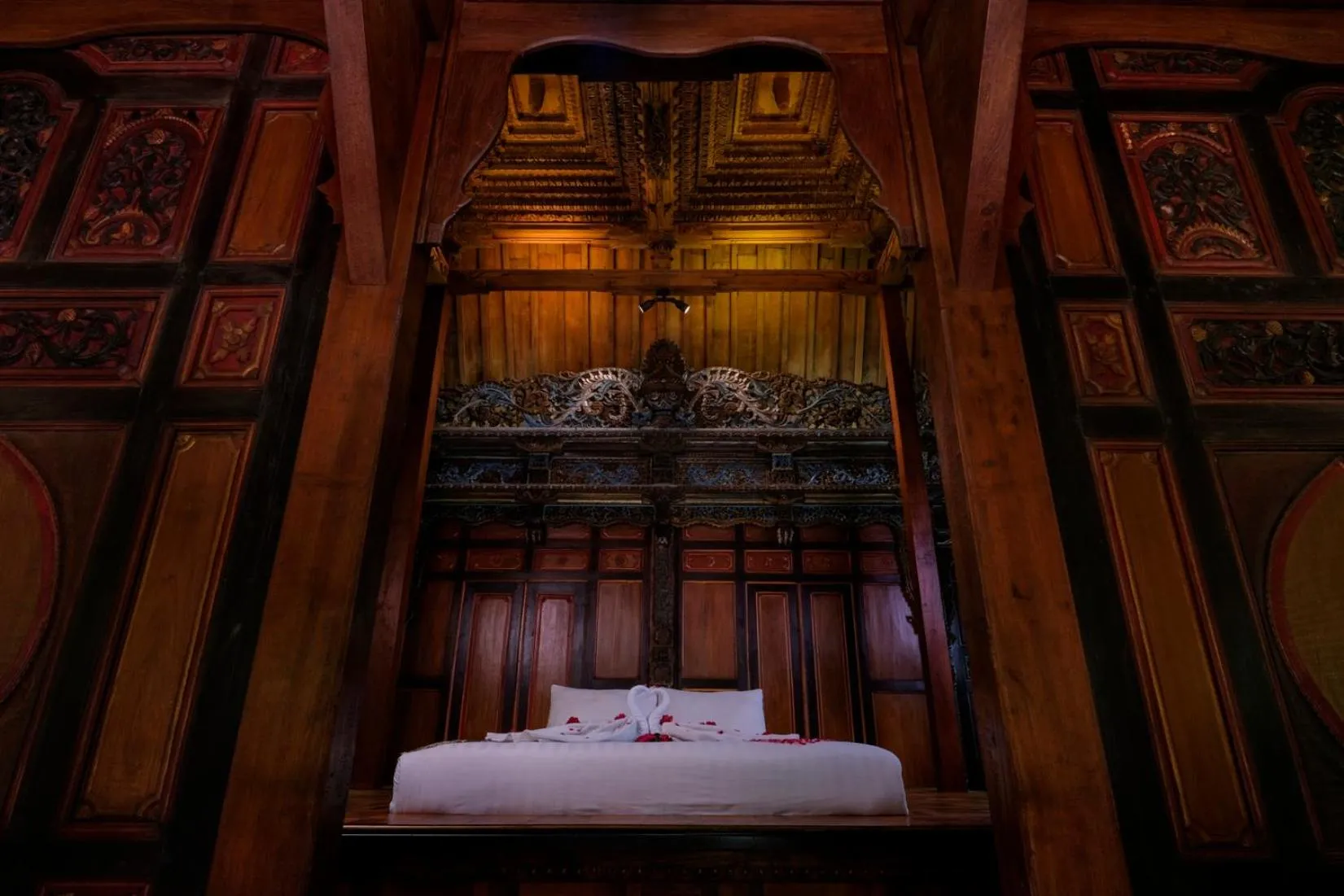 Bed in Melva Balemong