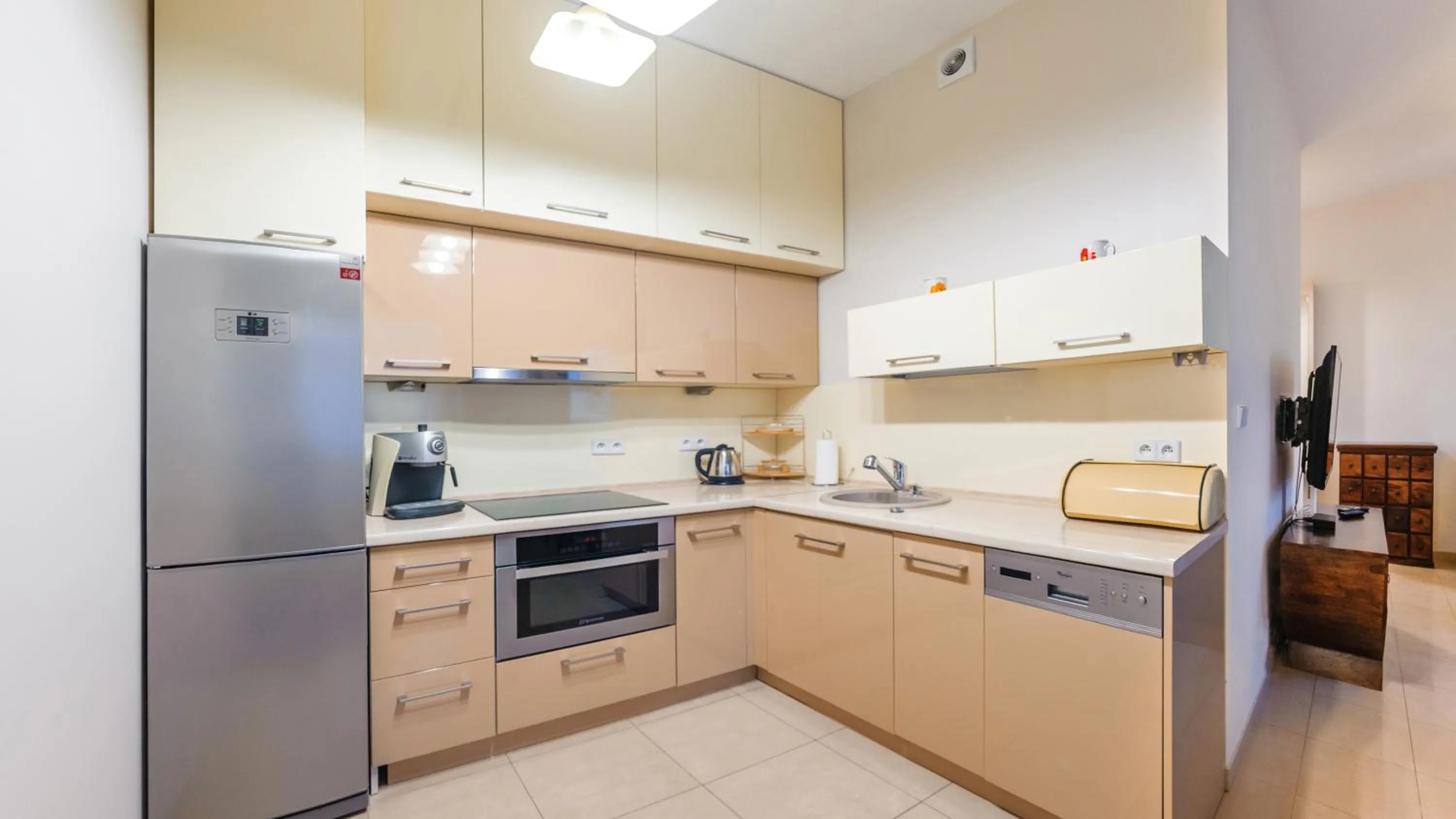 Kitchen or kitchenette in Neptun Park, Sun & Snow