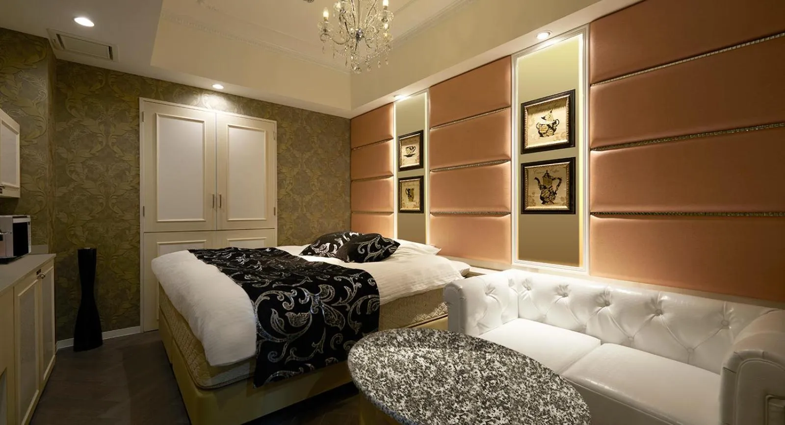 Bed in HOTEL EXE (Adult Only)