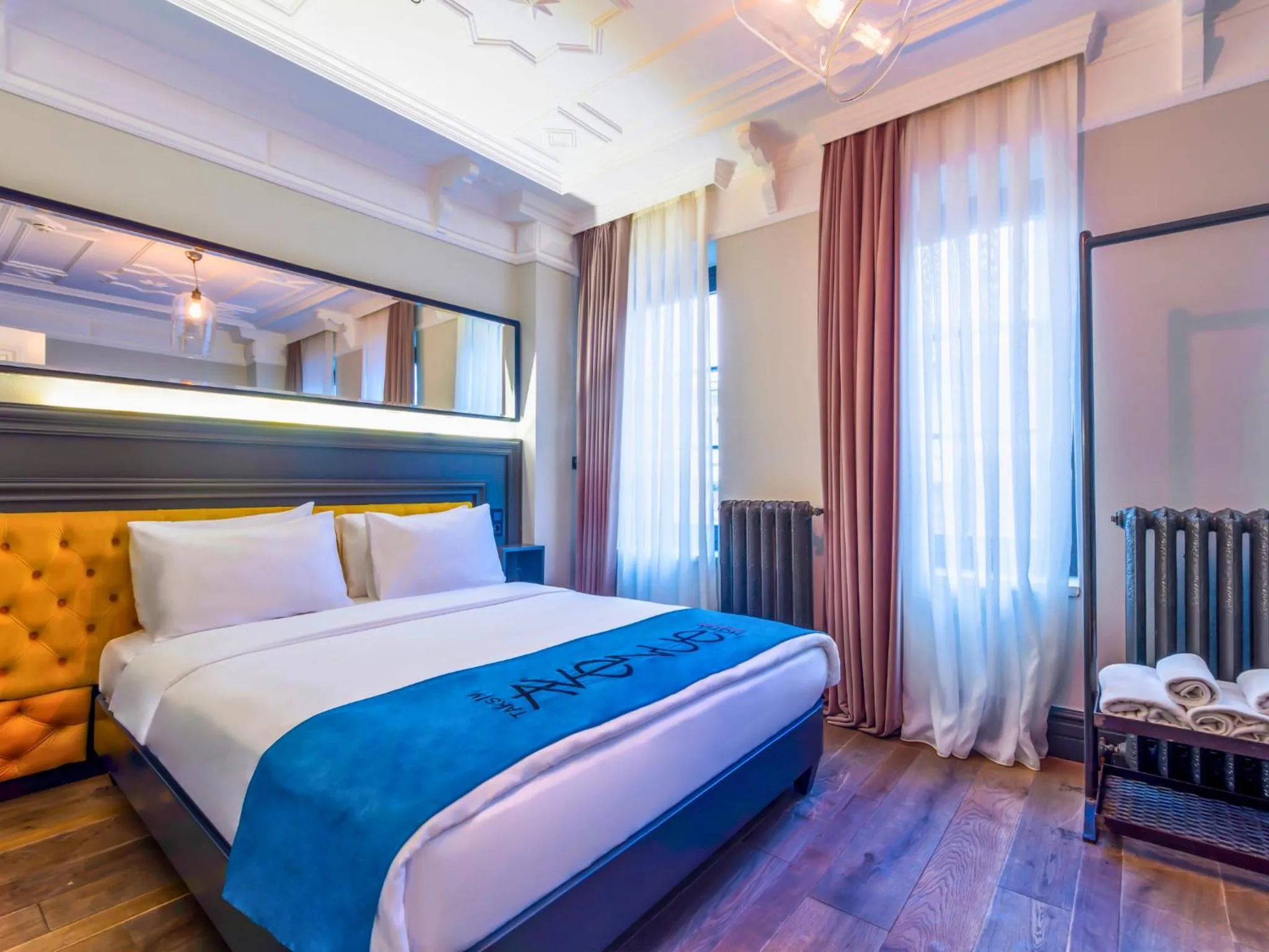 Bed in Taksim Avenue