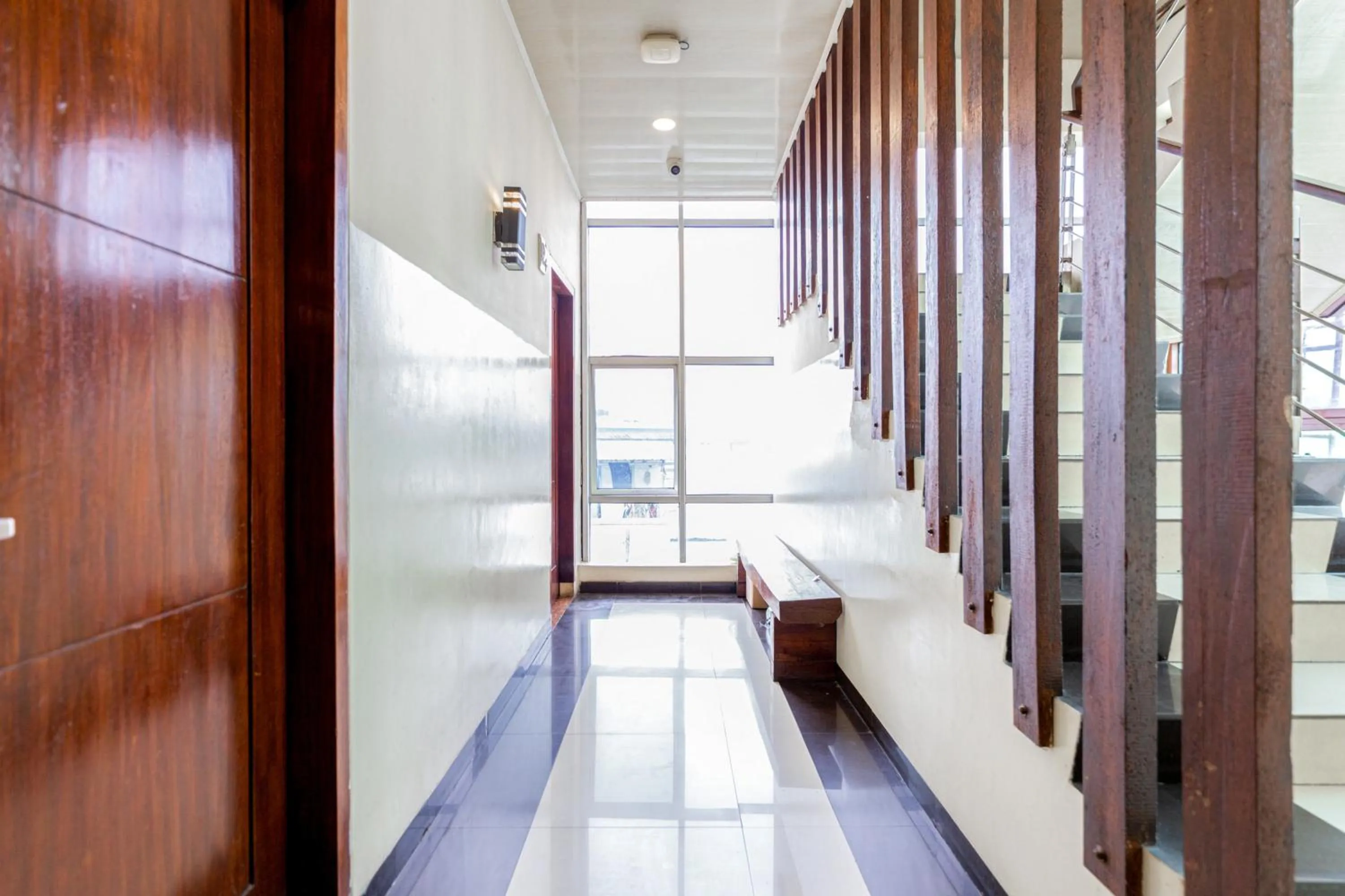 Property building in RedDoorz near Halim Perdanakusuma 3