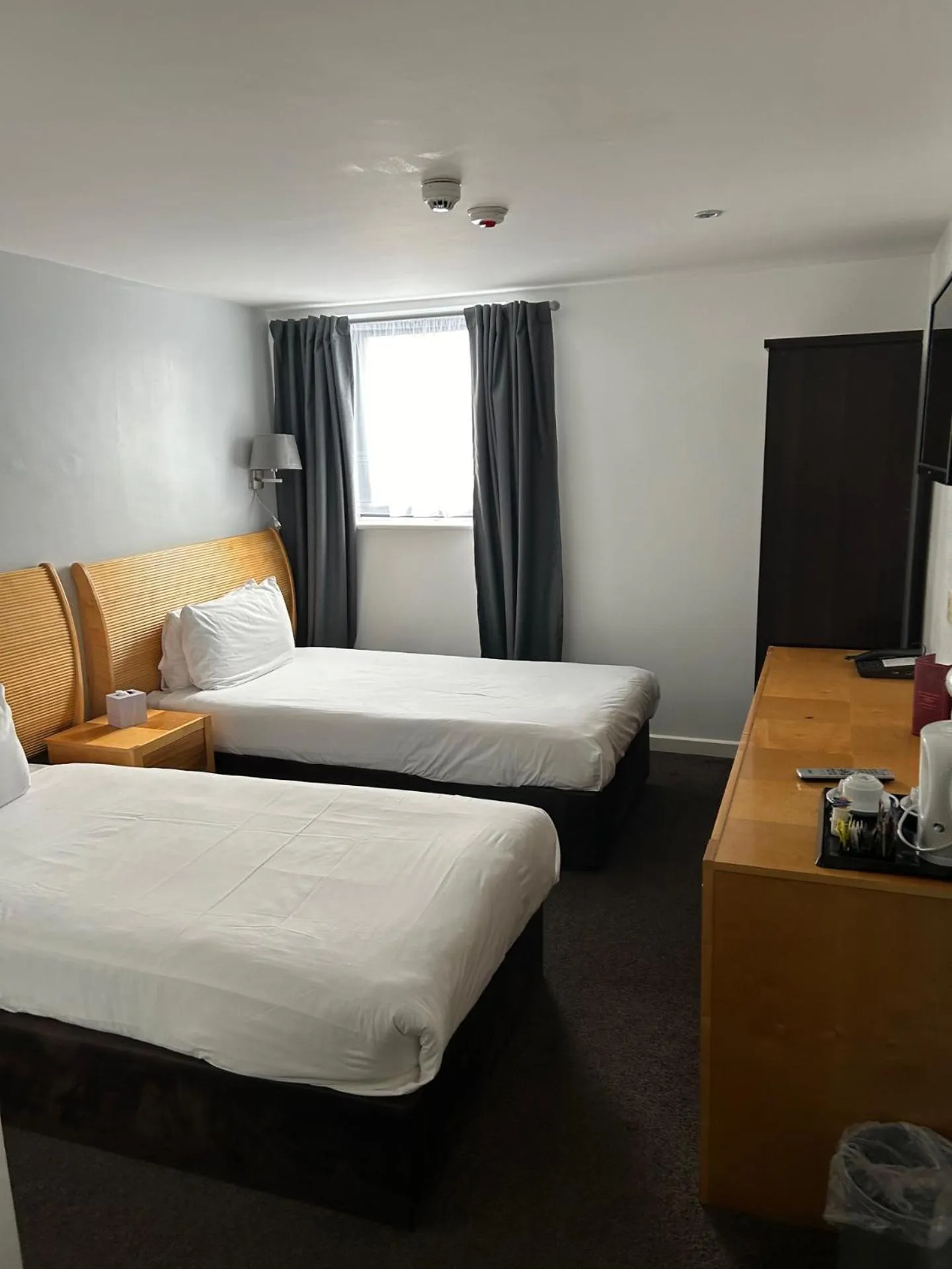 Bed in Ramada Birmingham Oldbury M5 J2