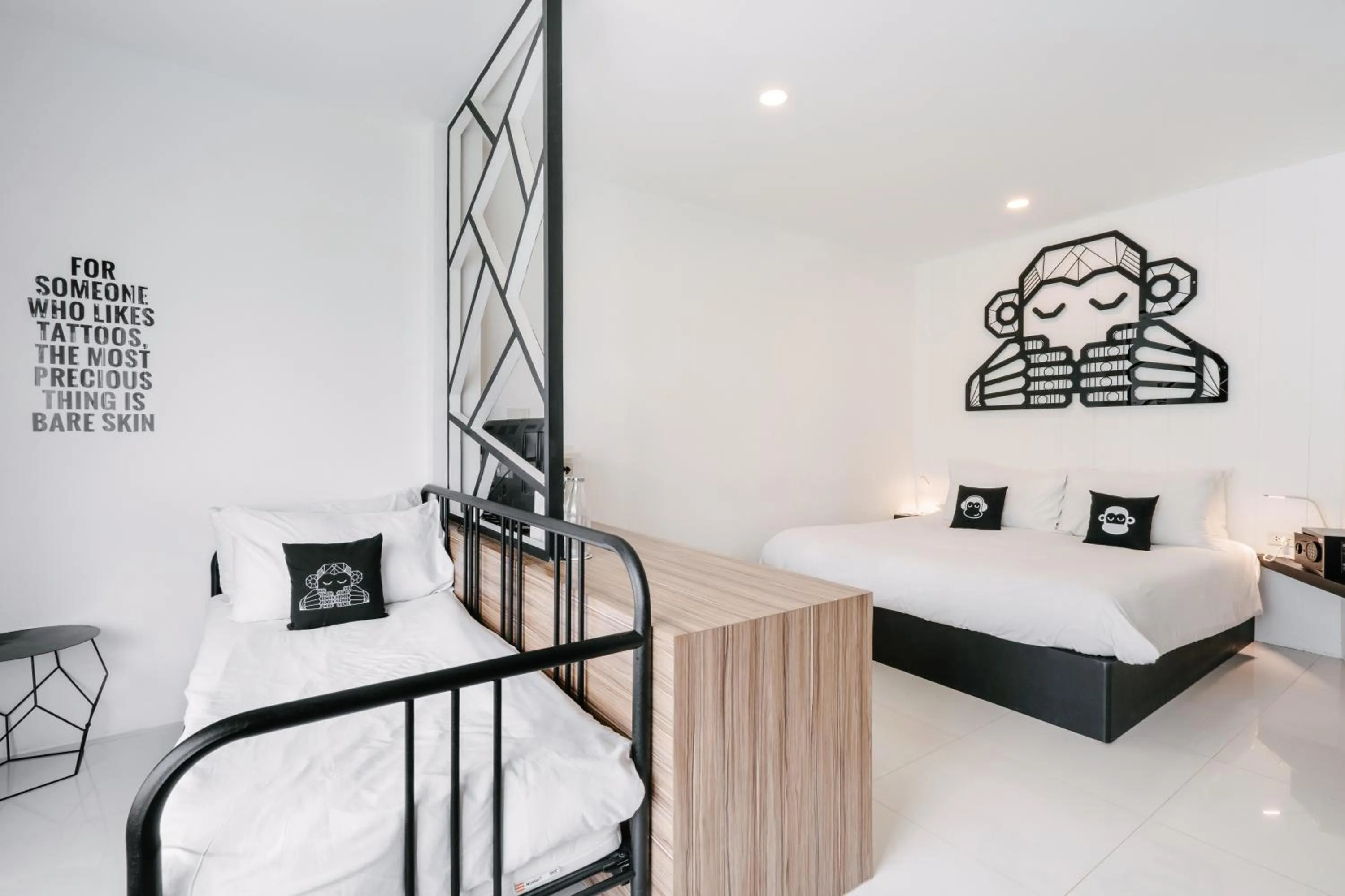 Bedroom, Bed in Blu Monkey Phi Phi Island