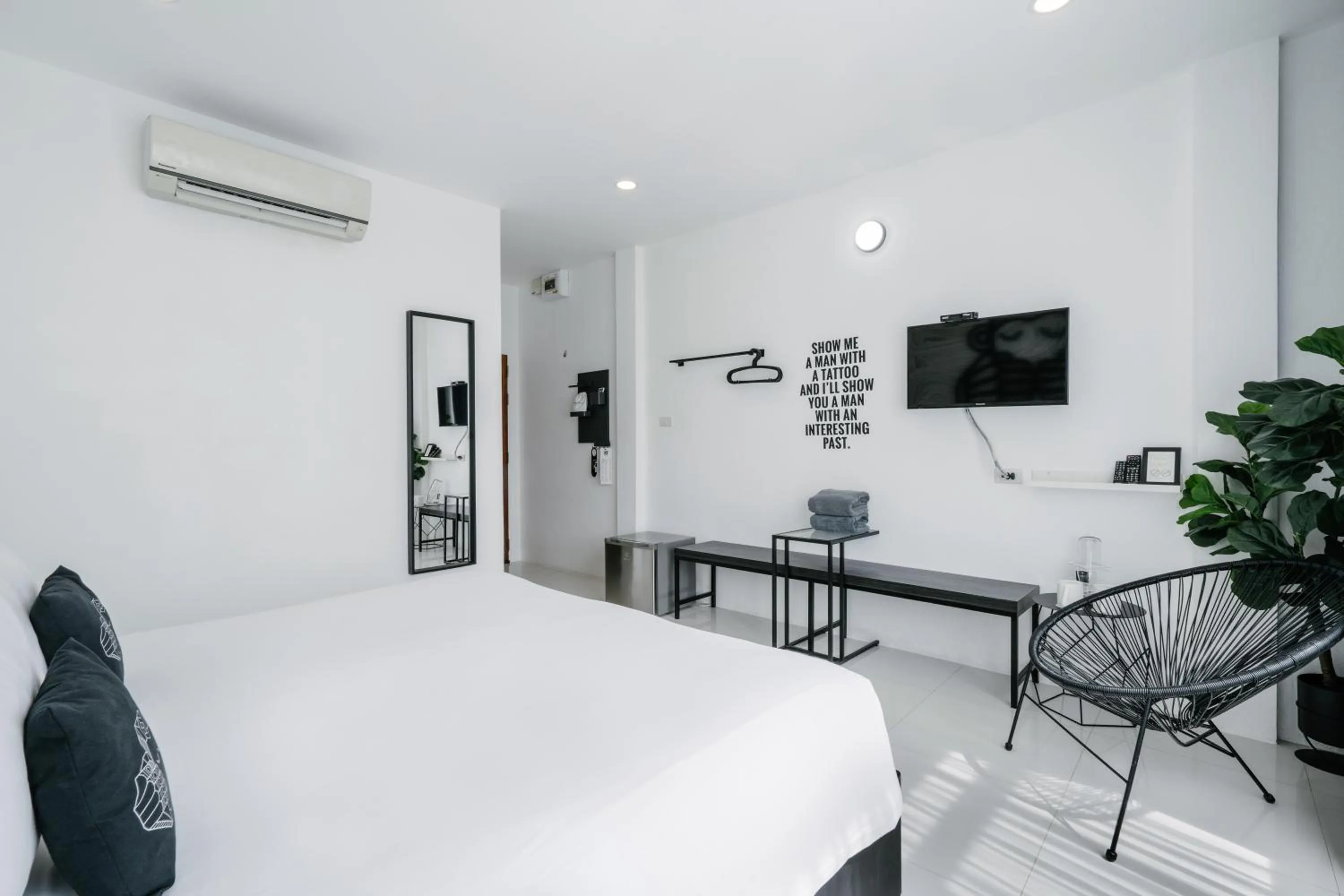 Bed in Blu Monkey Phi Phi Island