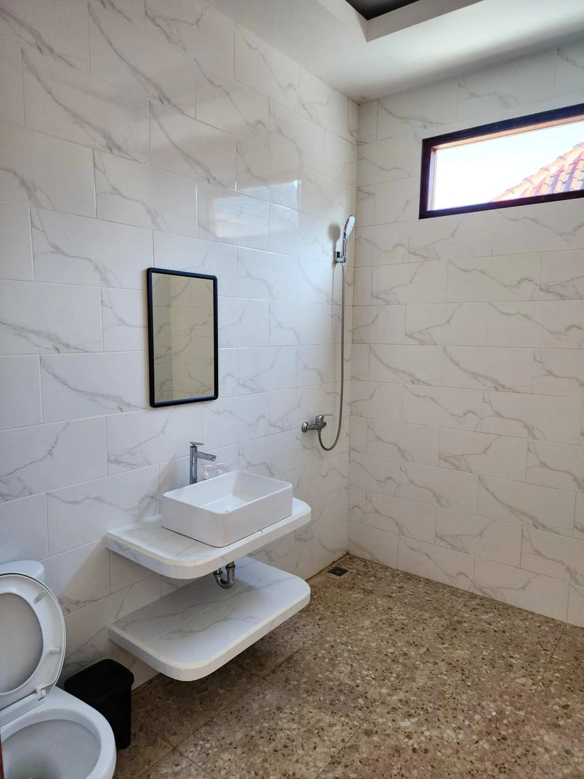 Shower in Secret Point Huts