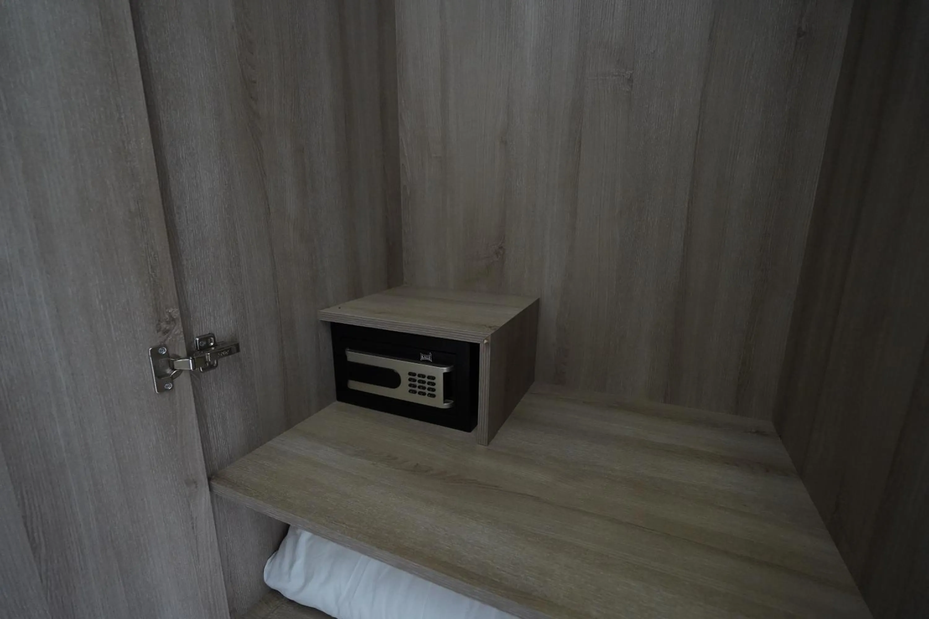 safe in Begonville Hotel