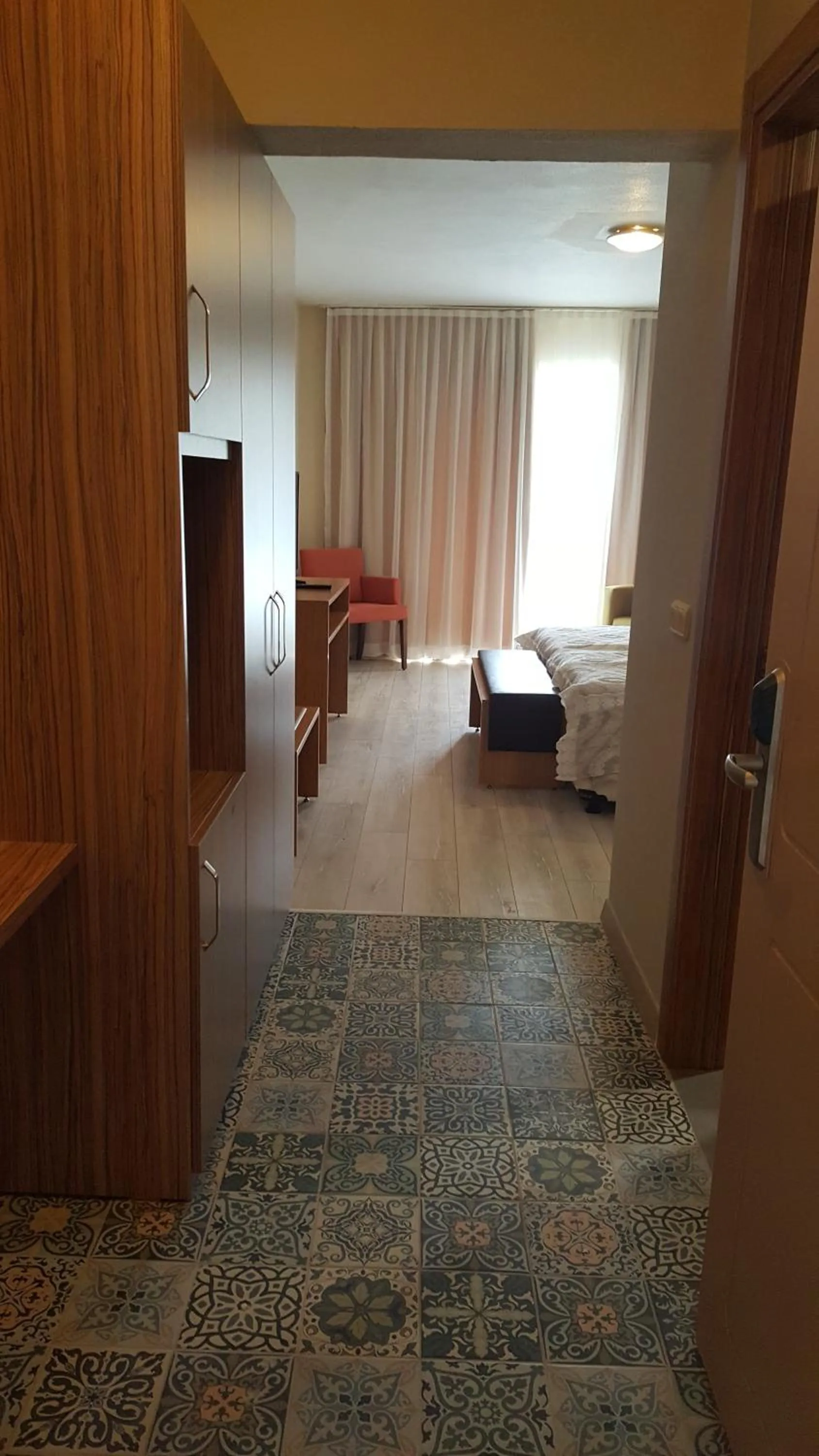 Photo of the whole room, Bed in Begonville Hotel