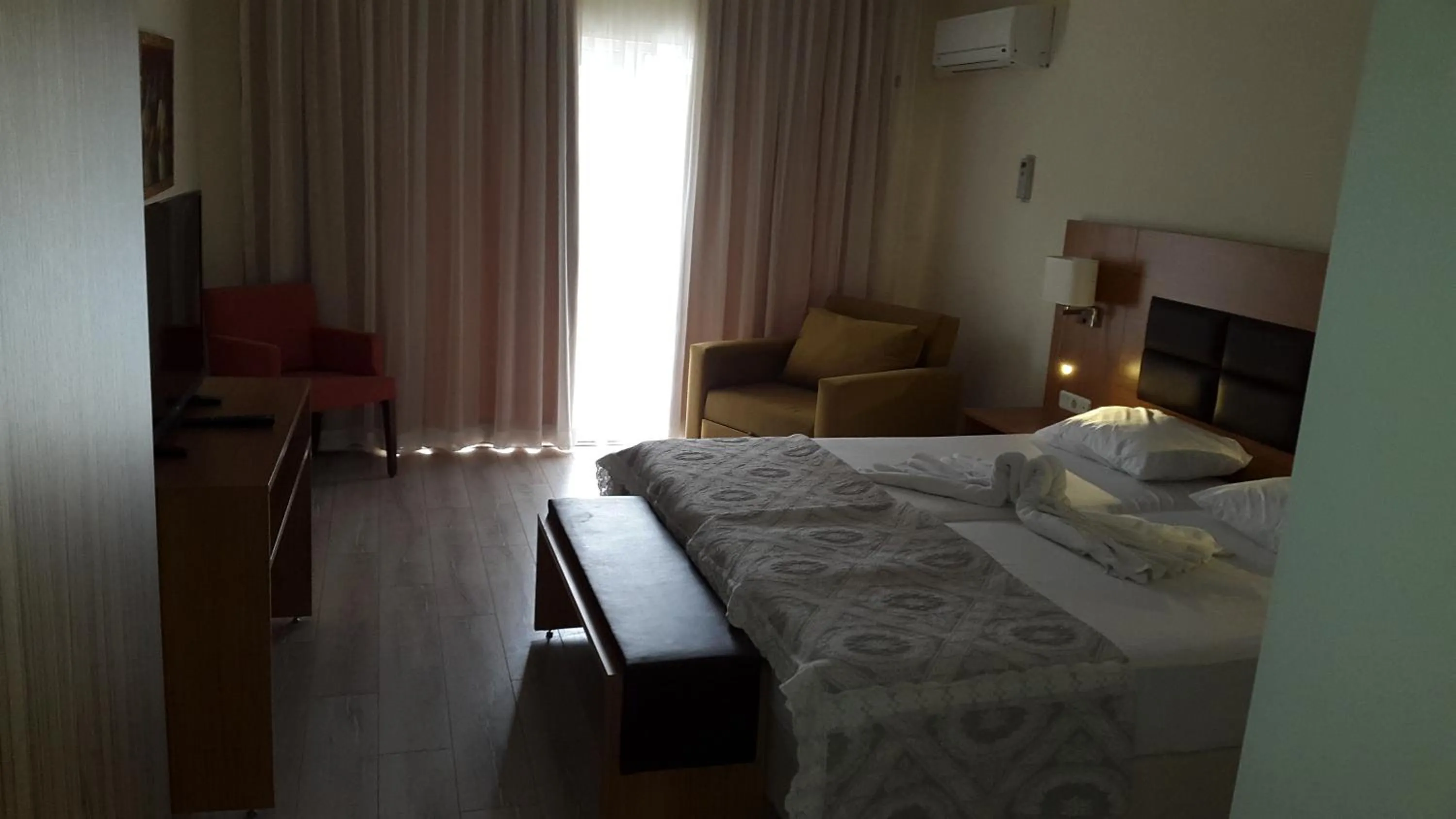 Bed in Begonville Hotel