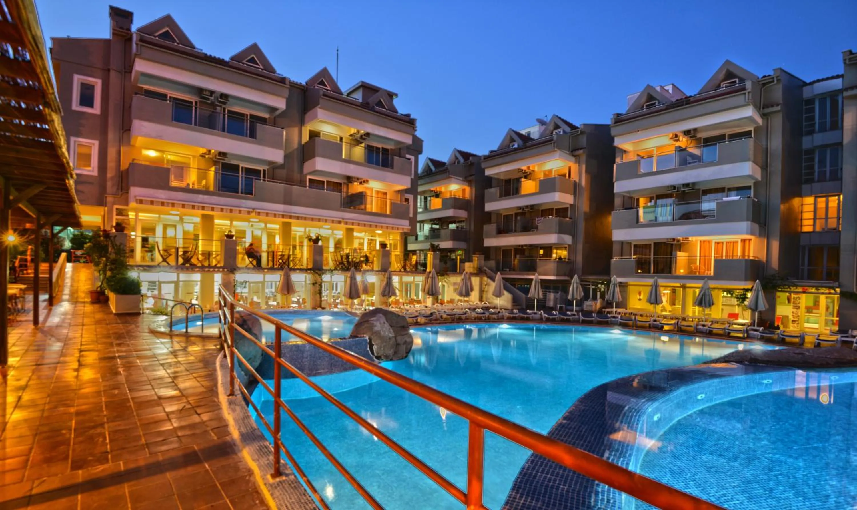 Pool view in Begonville Hotel