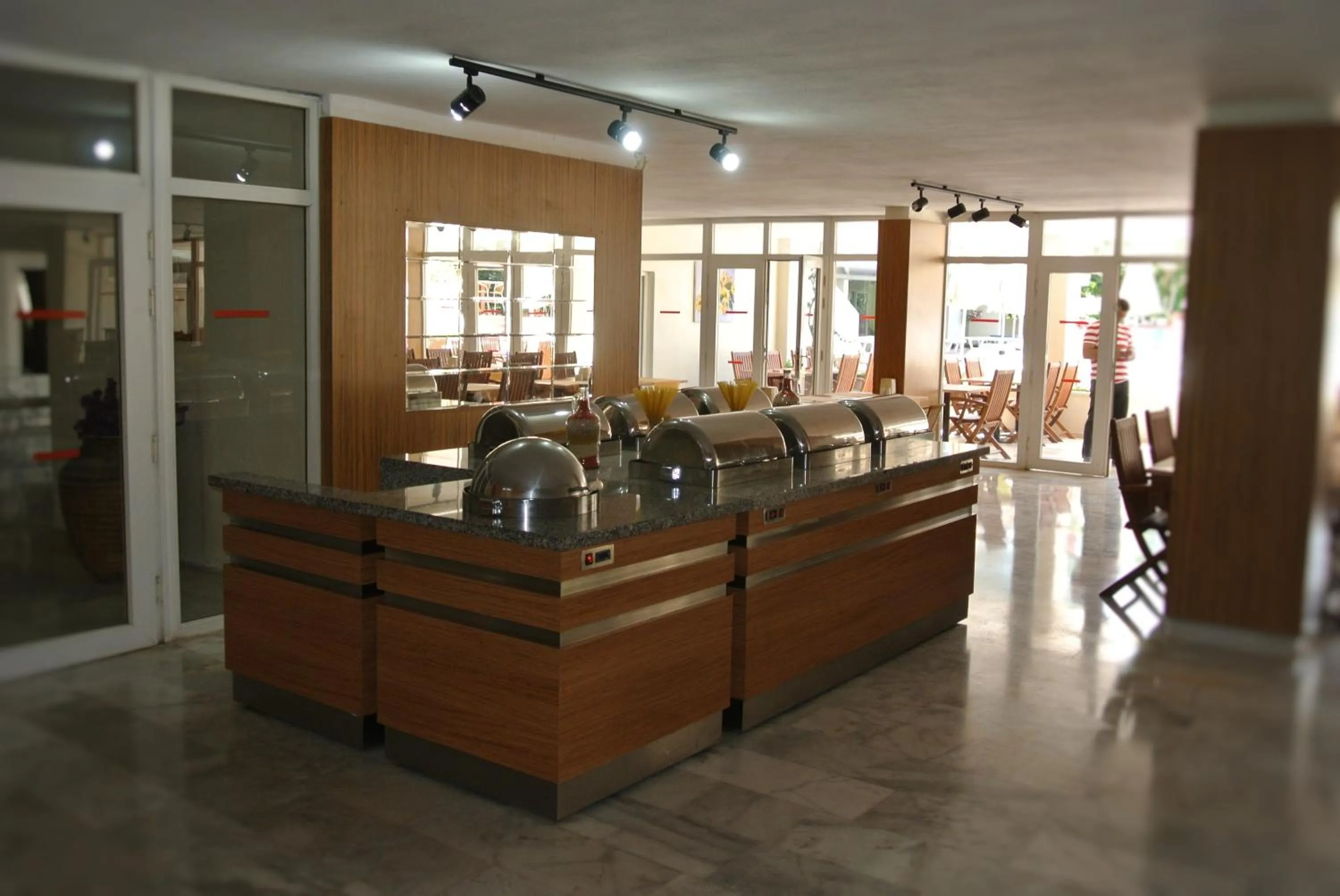 Restaurant/places to eat in Begonville Hotel