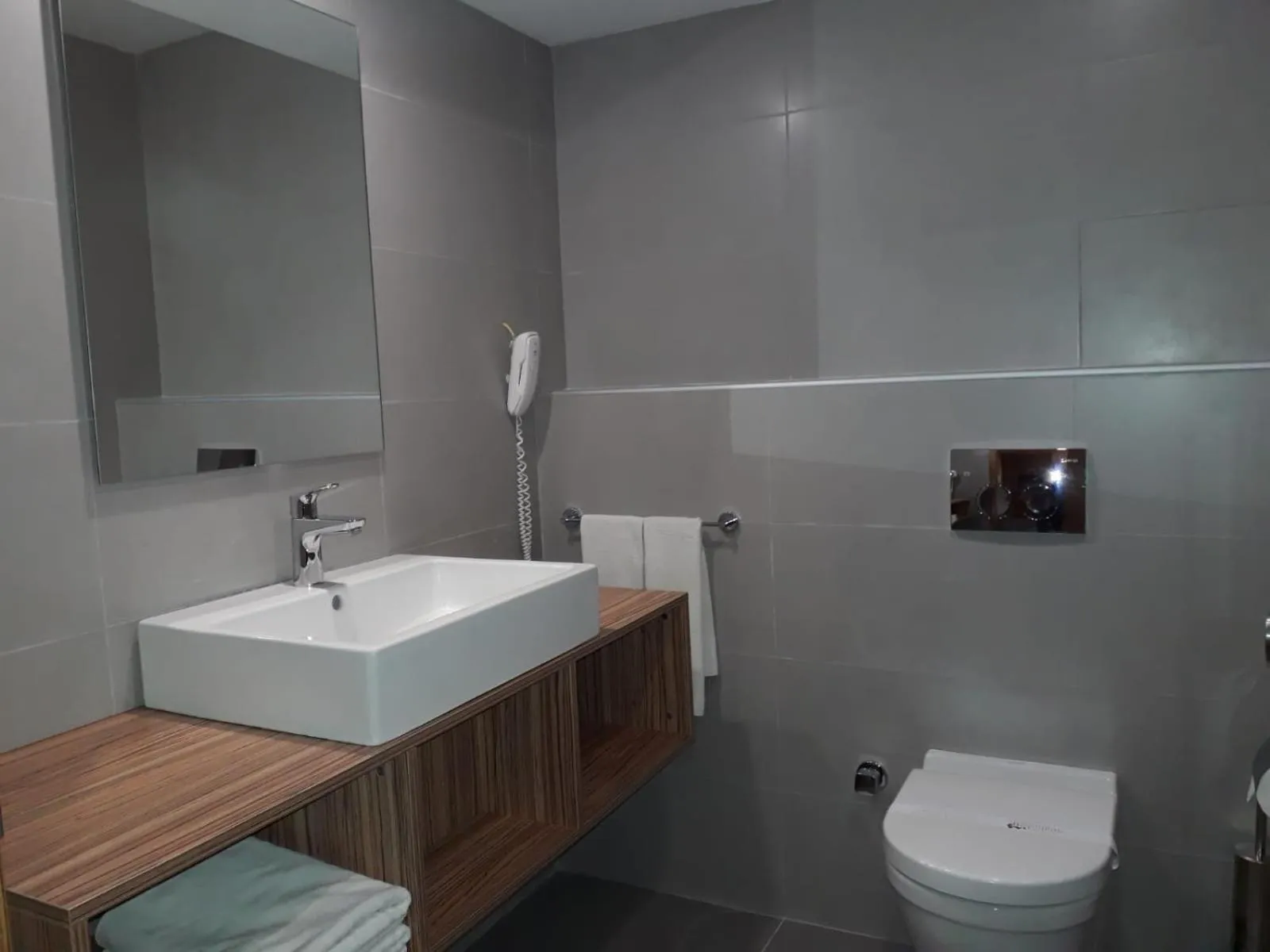 Bathroom in Begonville Hotel