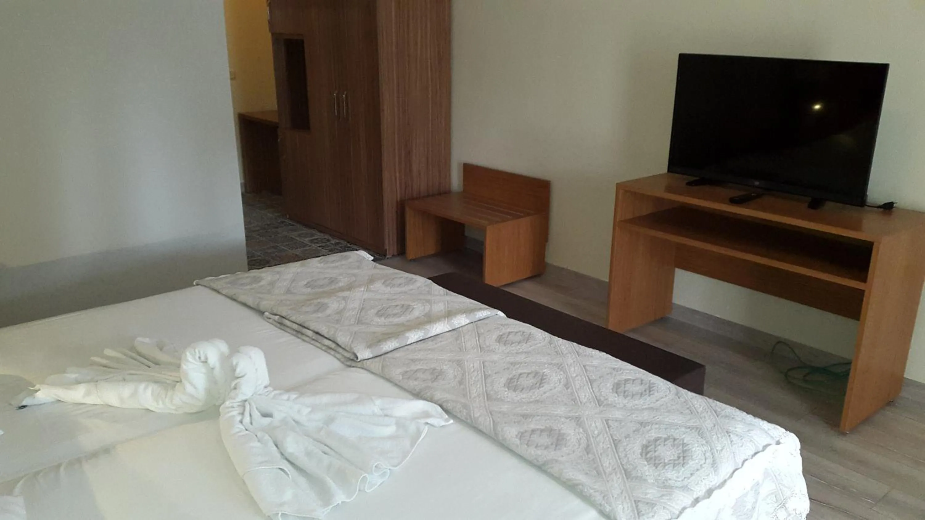 Bed in Begonville Hotel