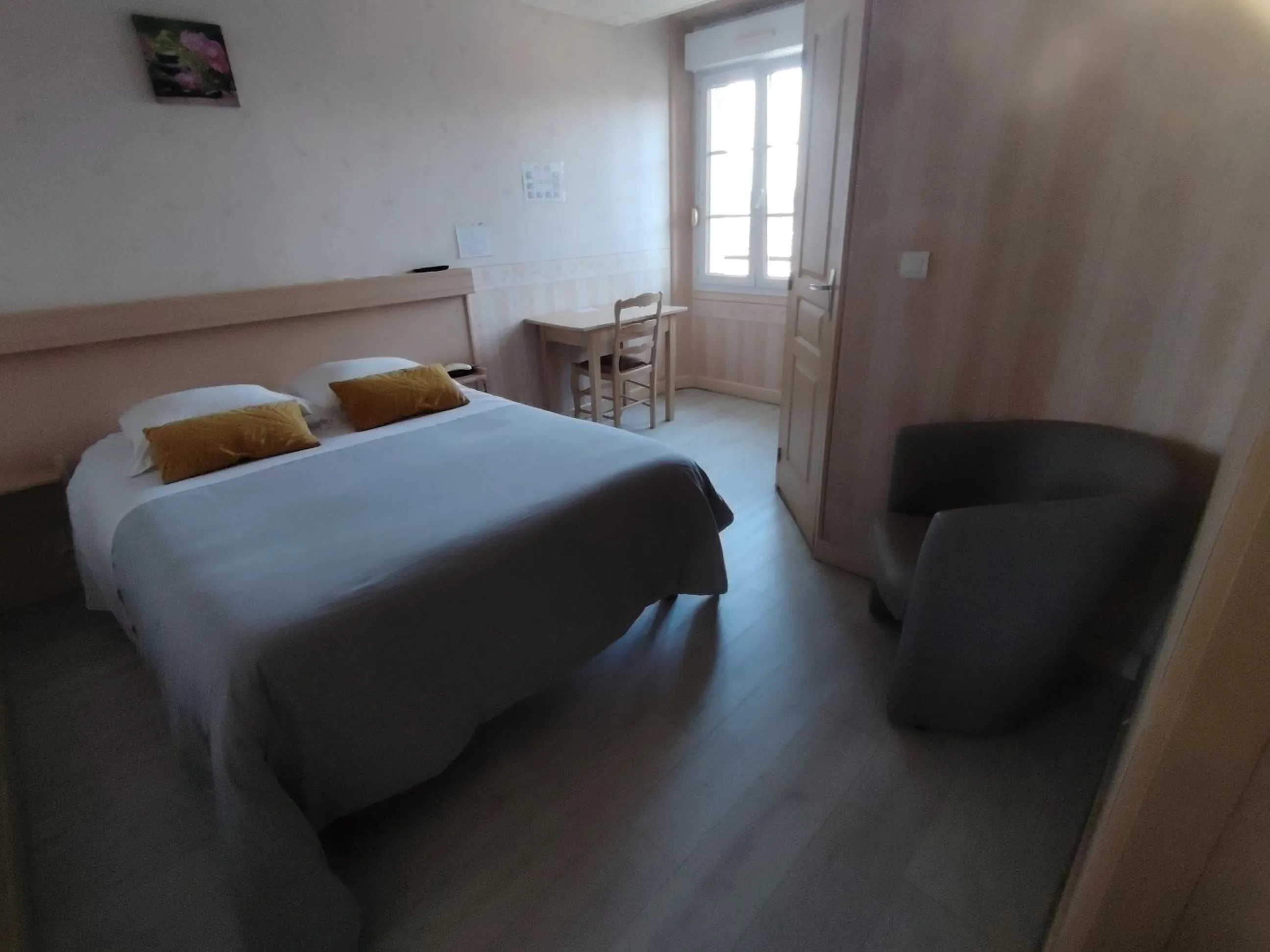 Bedroom, Bed in A La Porte Saint Jean