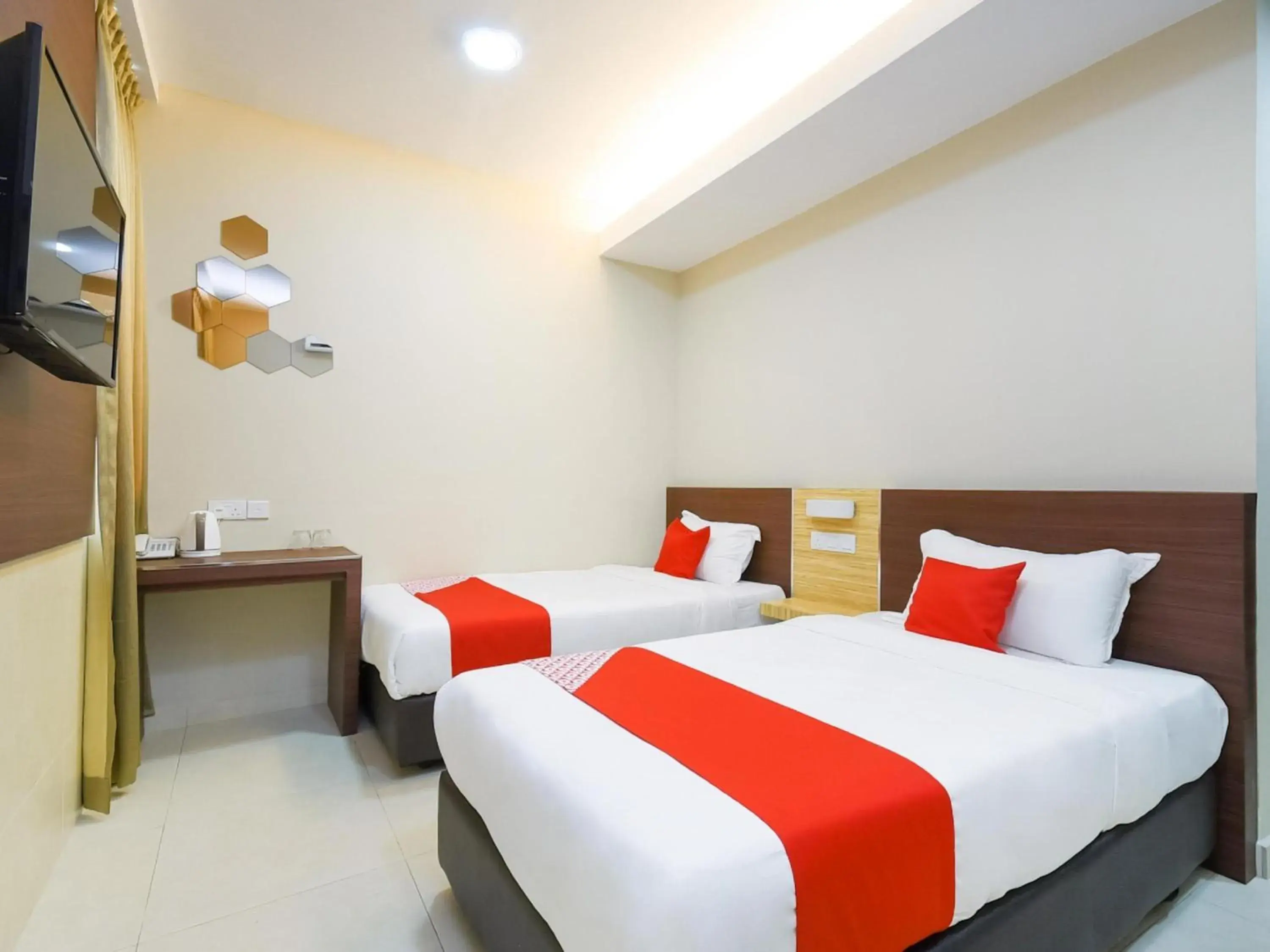 Deluxe Twin Room - single occupancy in Hotel O La Mirina Boutique Inn Deluxe Twin Room - single occupancy in Hotel O La Mirina Boutique Inn