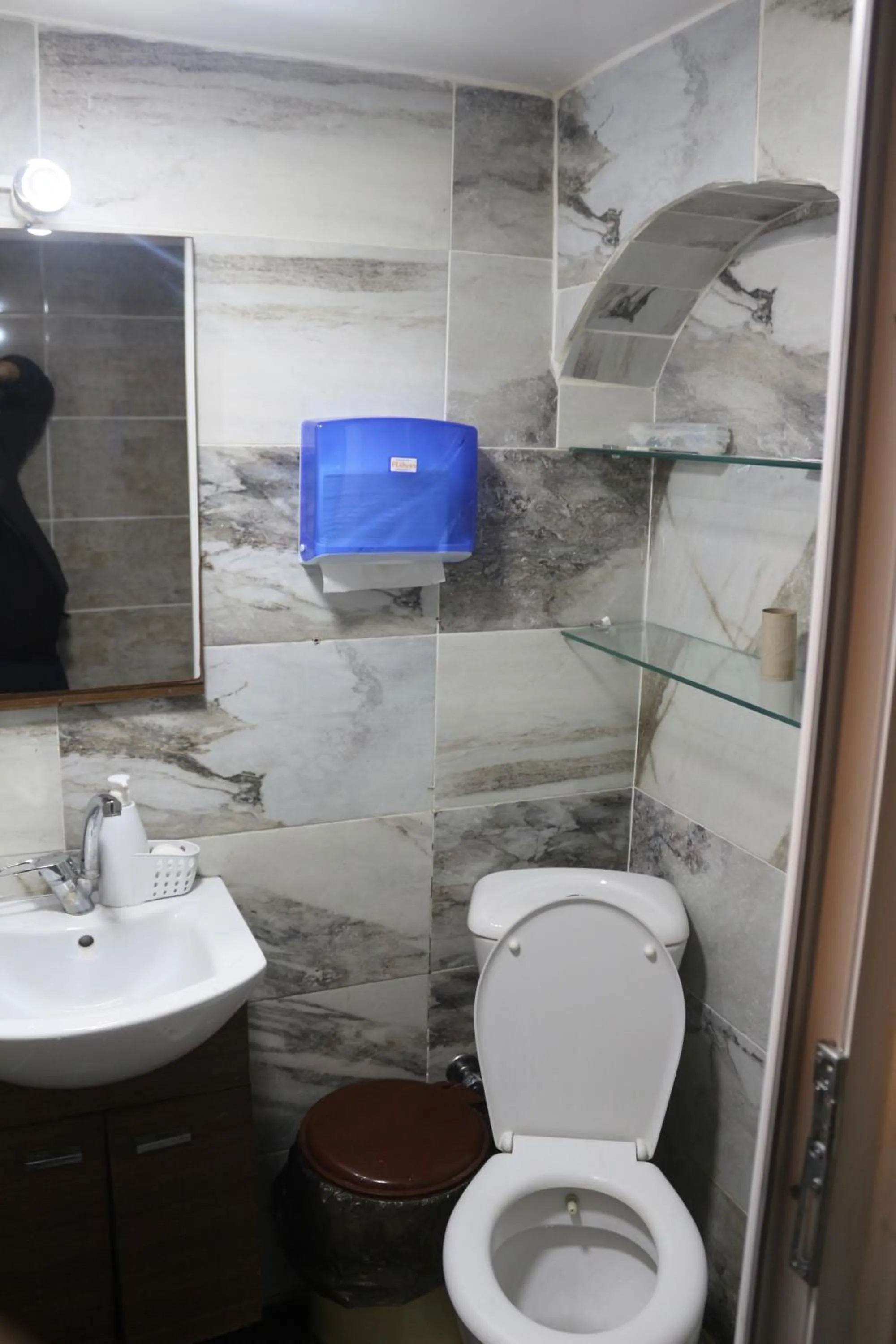 Toilet in Taksim Hostel Green House Istanbul