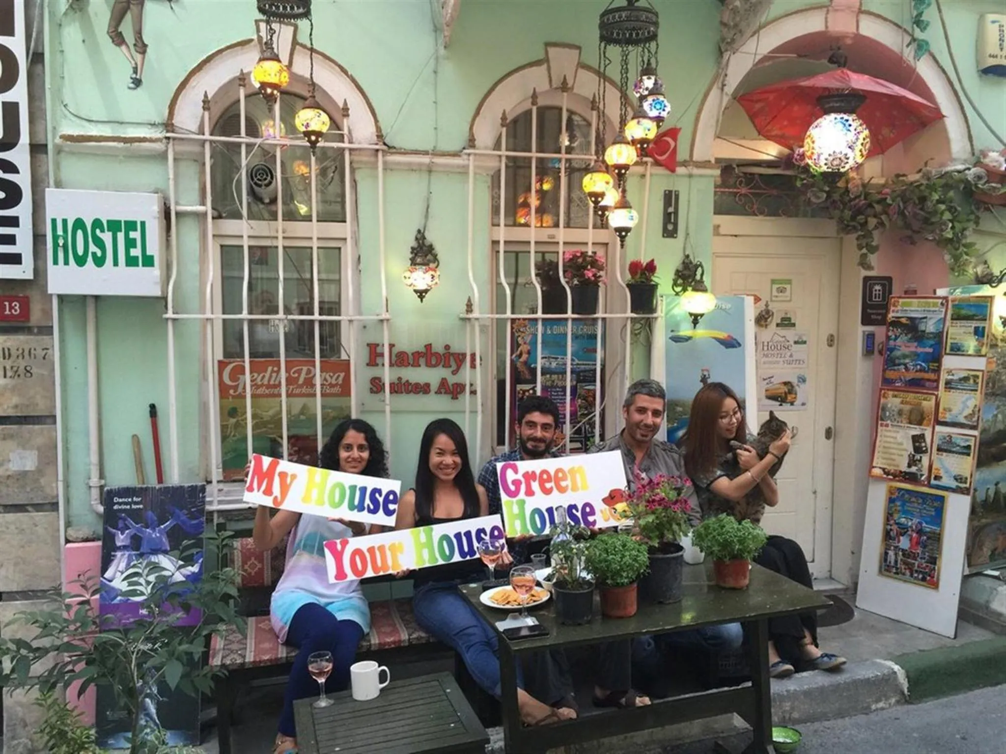 Guests in Taksim Hostel Green House Istanbul
