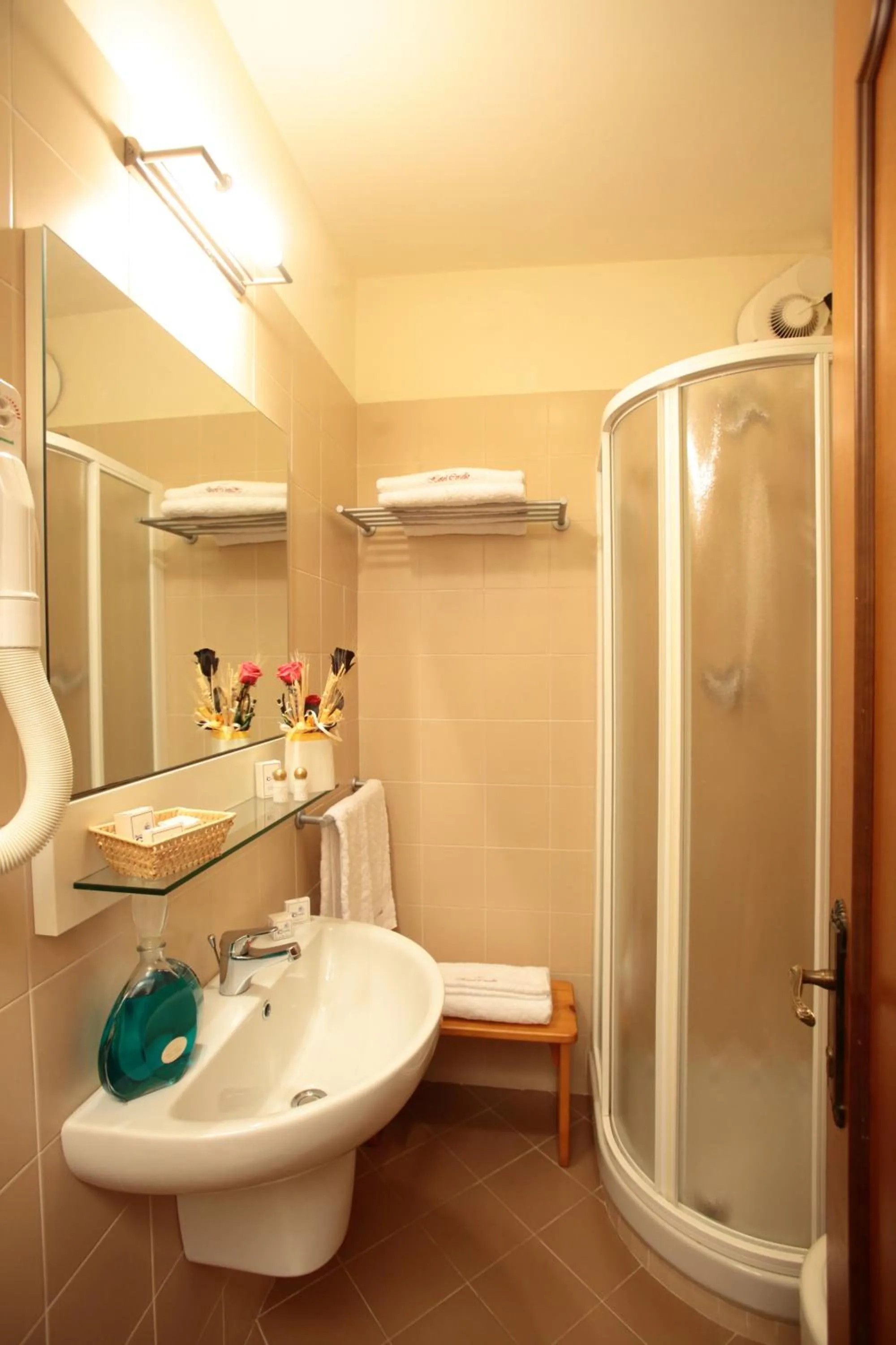 Bathroom in Hotel Corallo