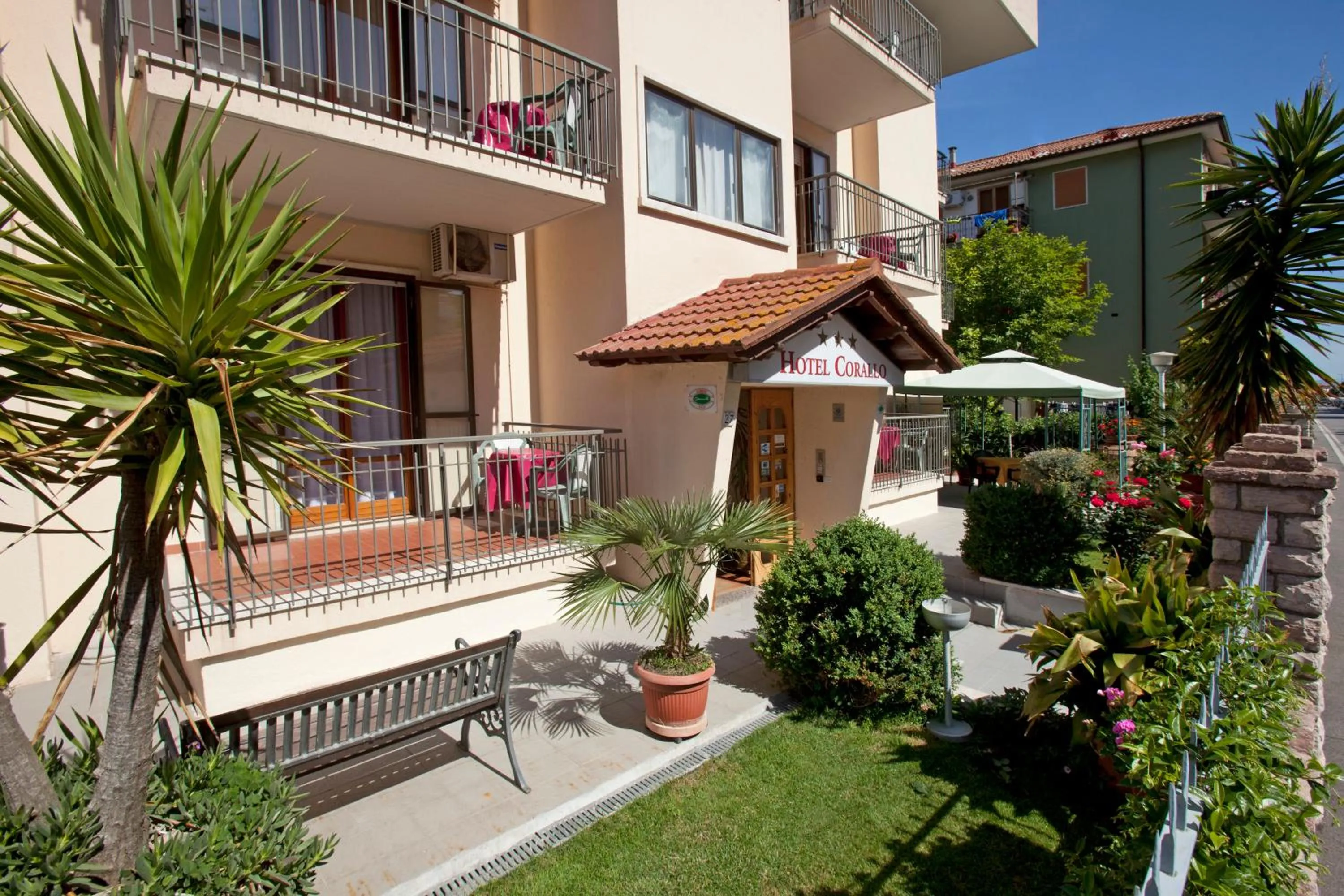 Facade/entrance in Hotel Corallo