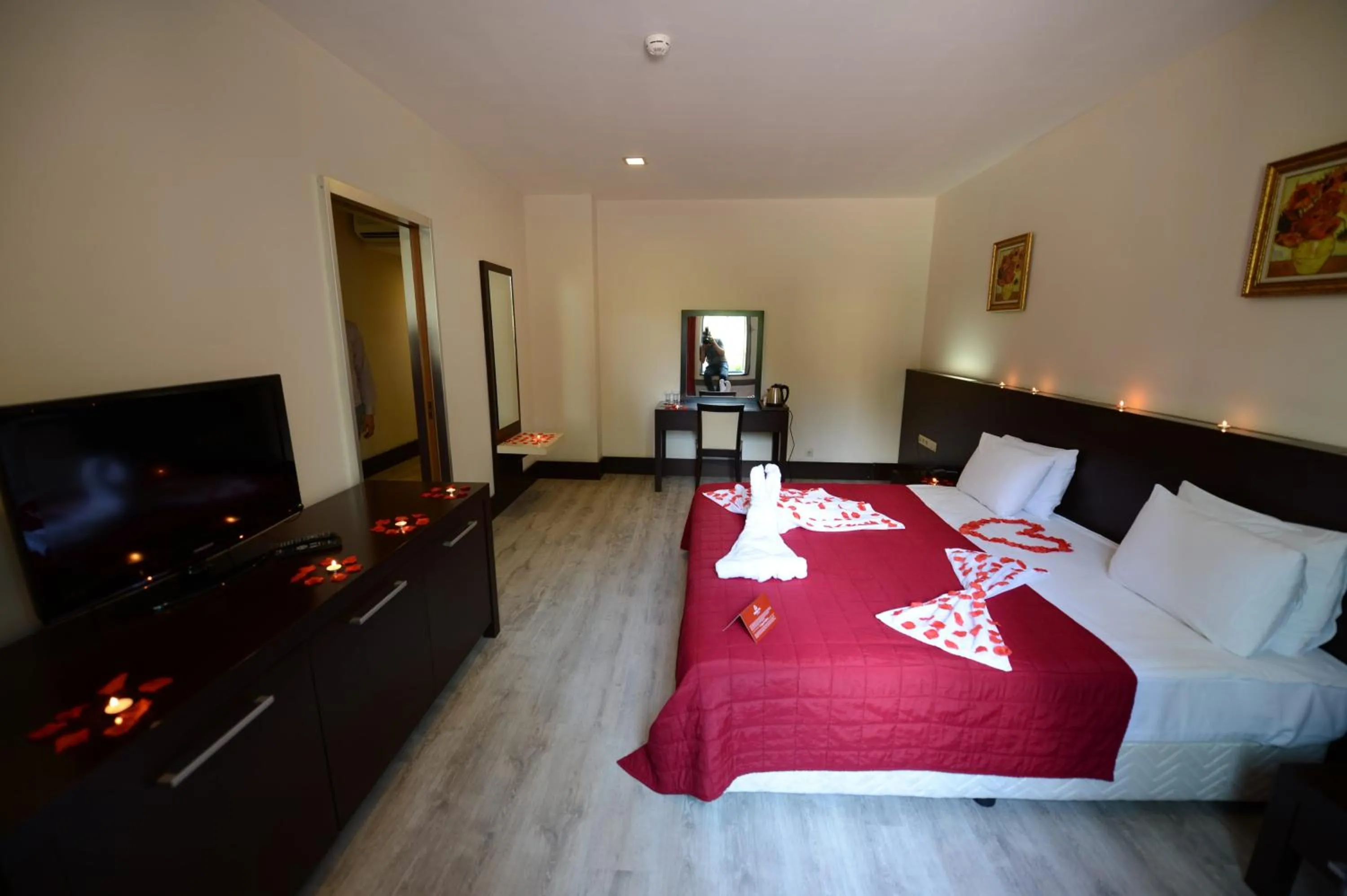 Photo of the whole room, Bed in Arsan Otel