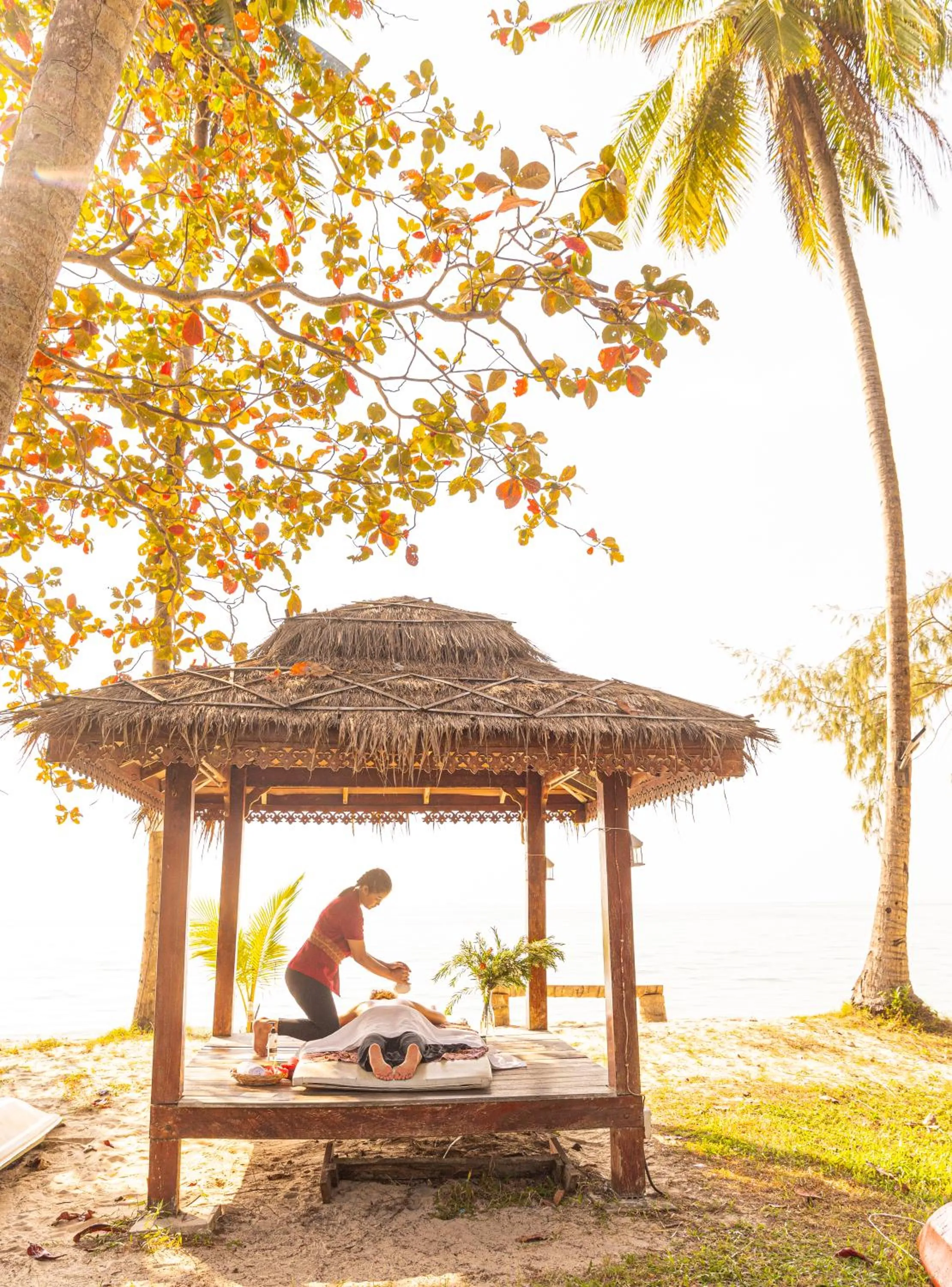 Lipa Lodge Beach Resort