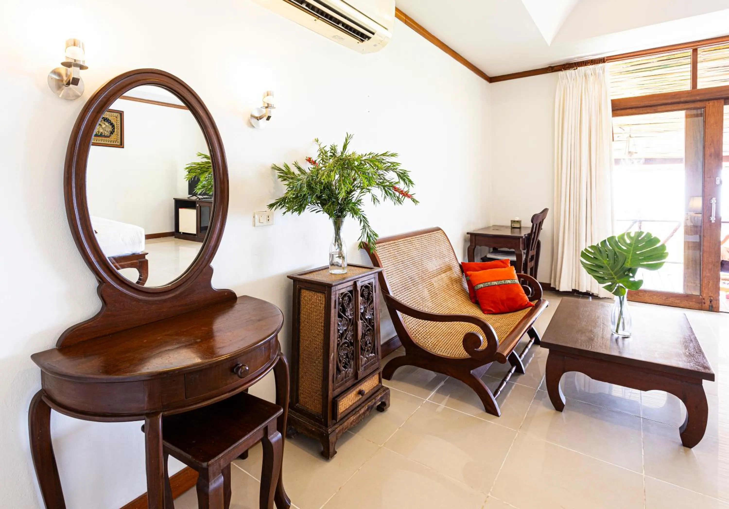 Lipa Lodge Beach Resort