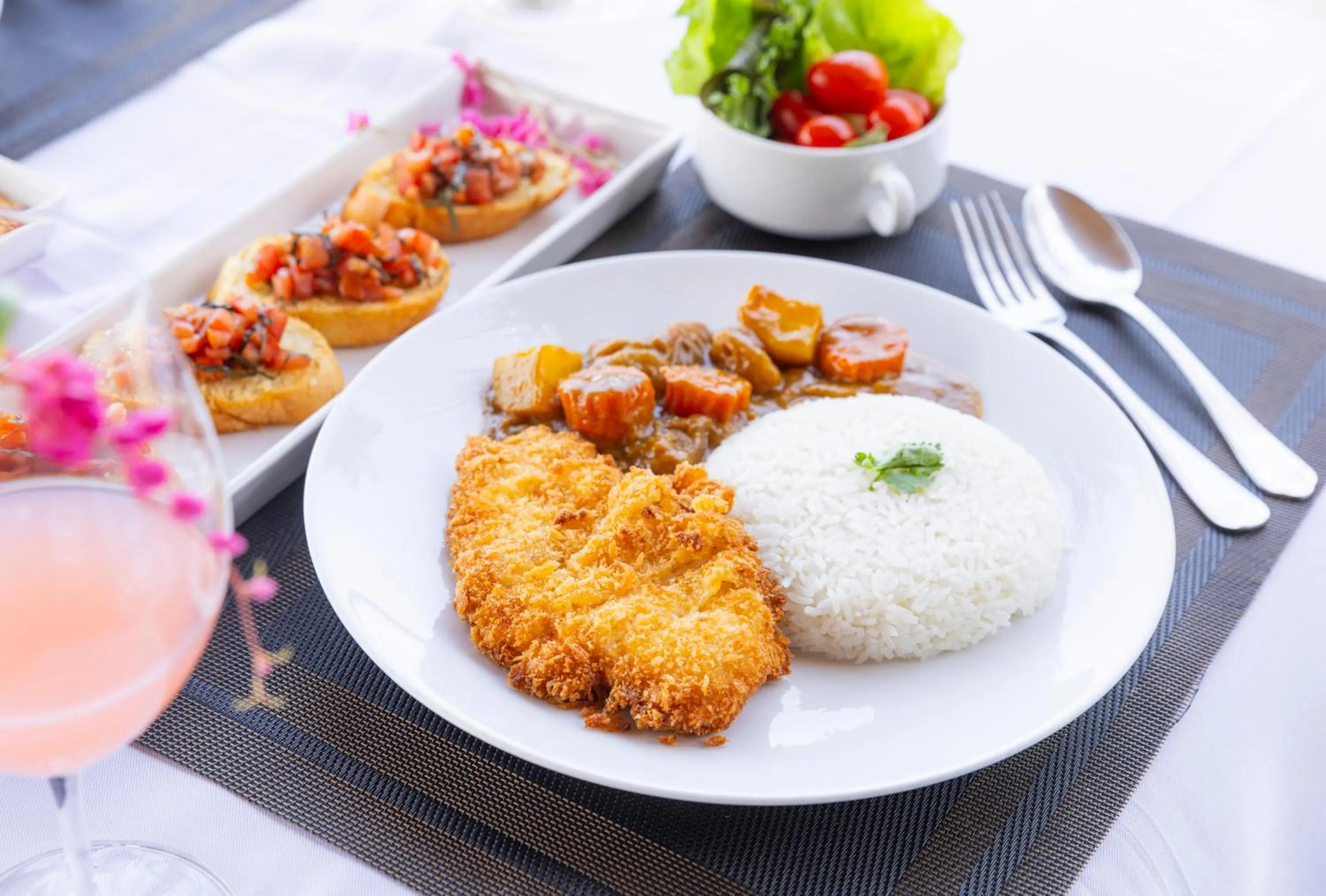 Lipa Lodge Beach Resort