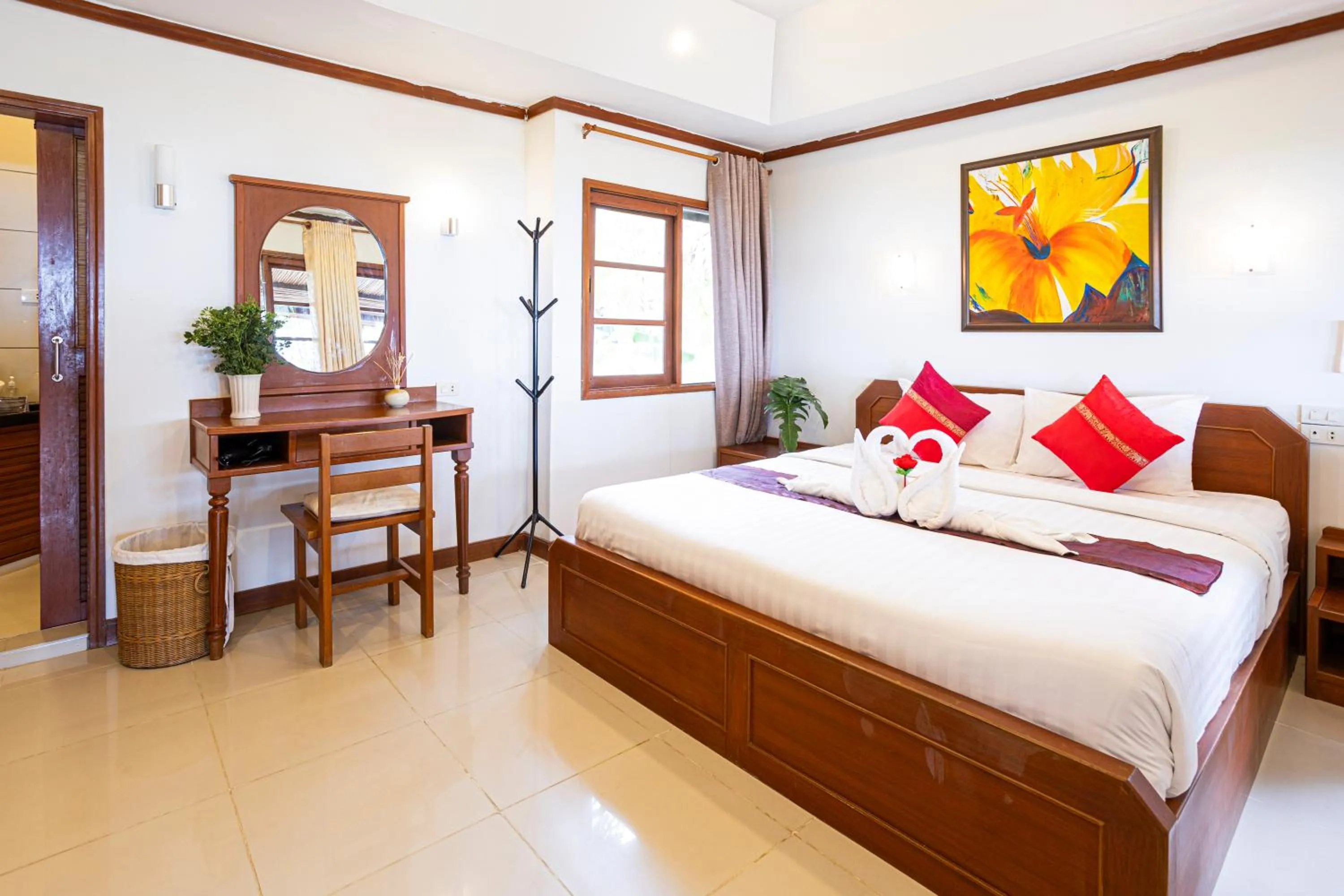 Bed in Lipa Lodge Beach Resort