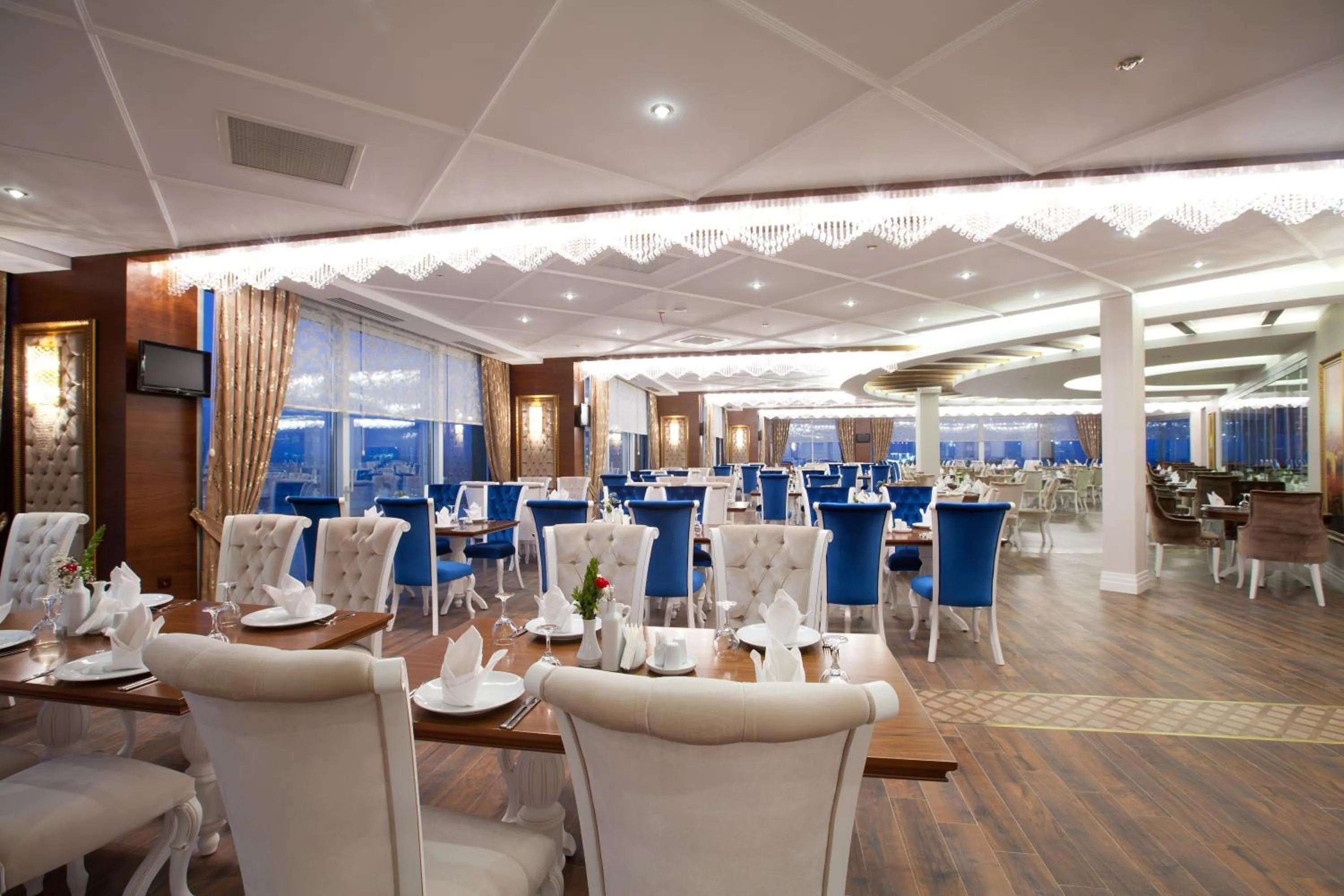 Restaurant/places to eat in Grand Altuntas Hotel
