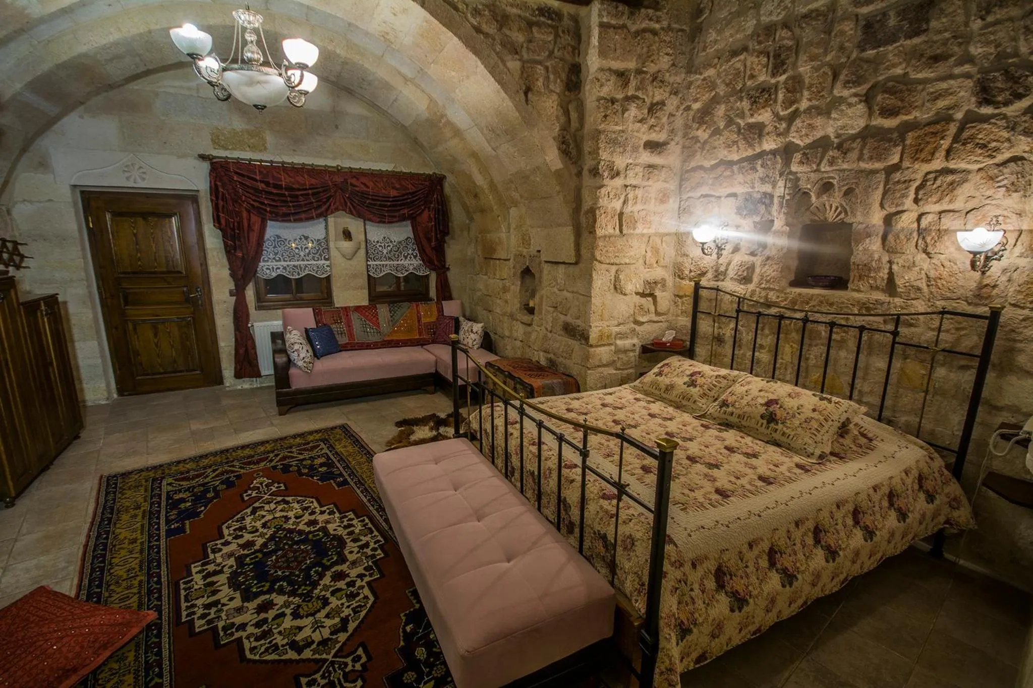 Decorative detail, Bed in Assiana Cave Hotel